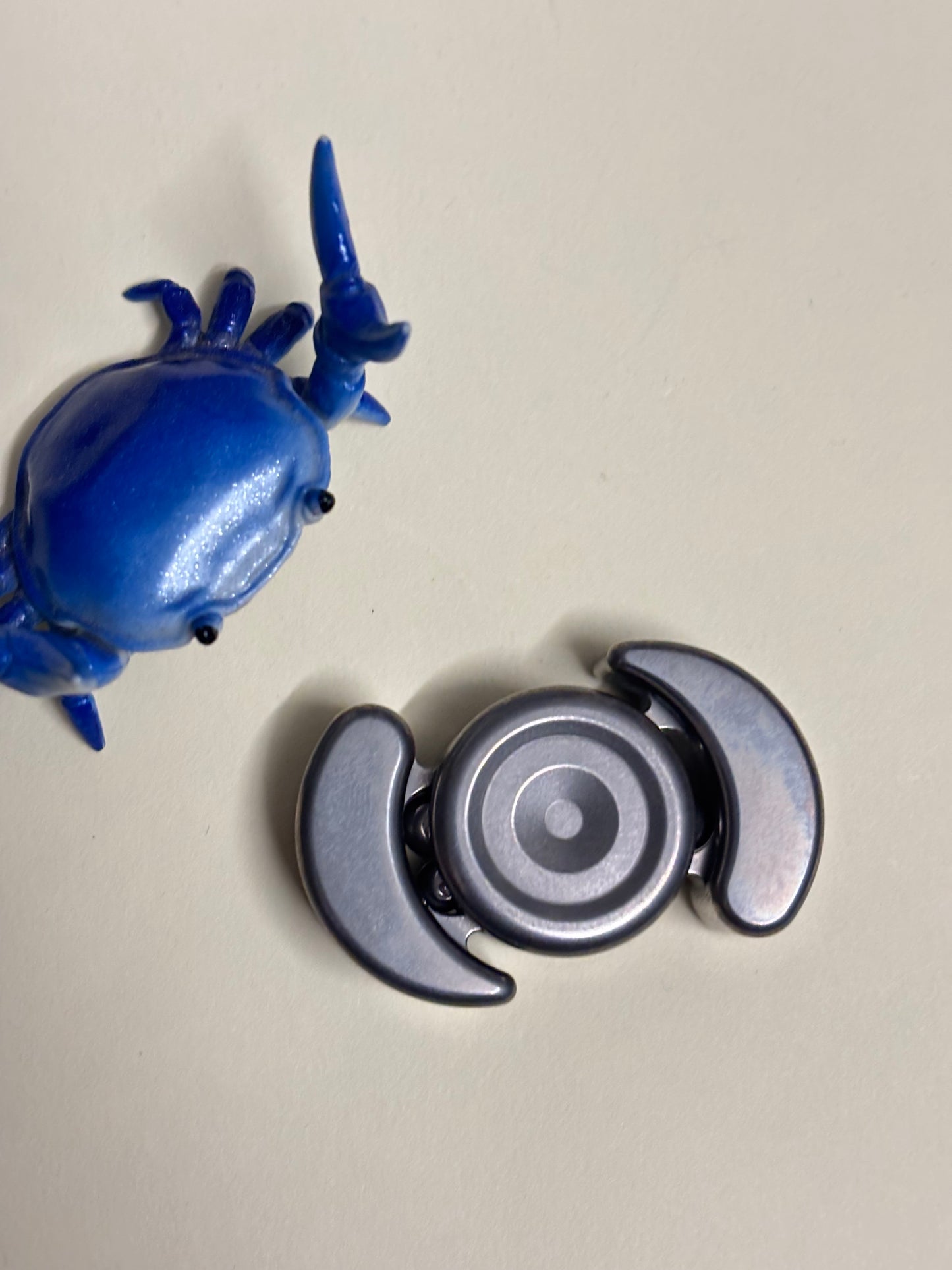 Magic play magatama - tungsten - haptic fidget toy - fidget slider