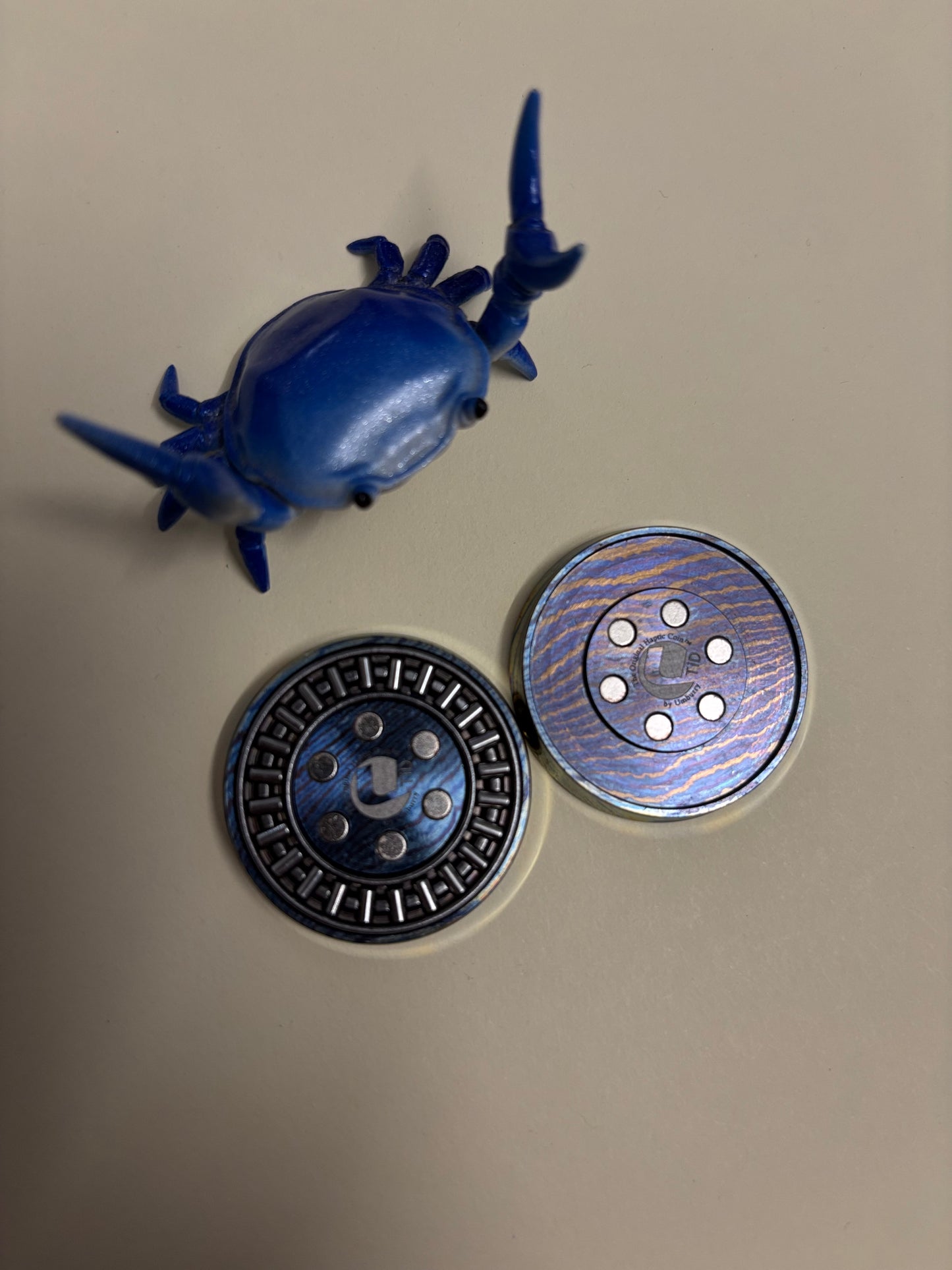 Umburry - tidama midsize - haptic coin - fidget toy