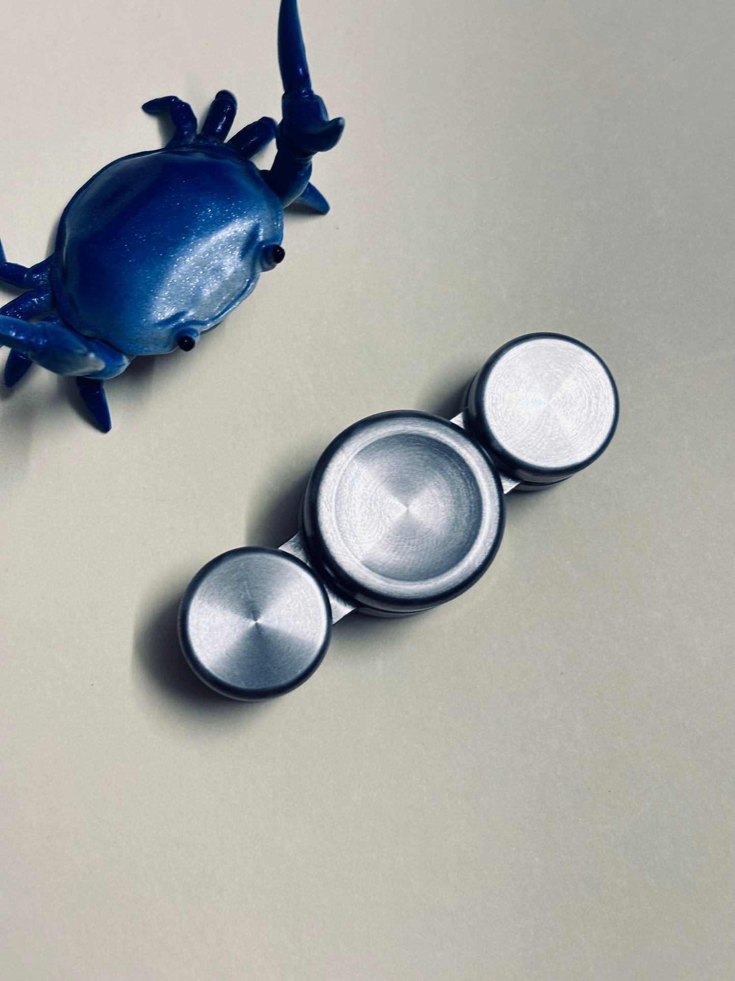 OTTO - Flick bar w  - fidget spinner - fidget toy
