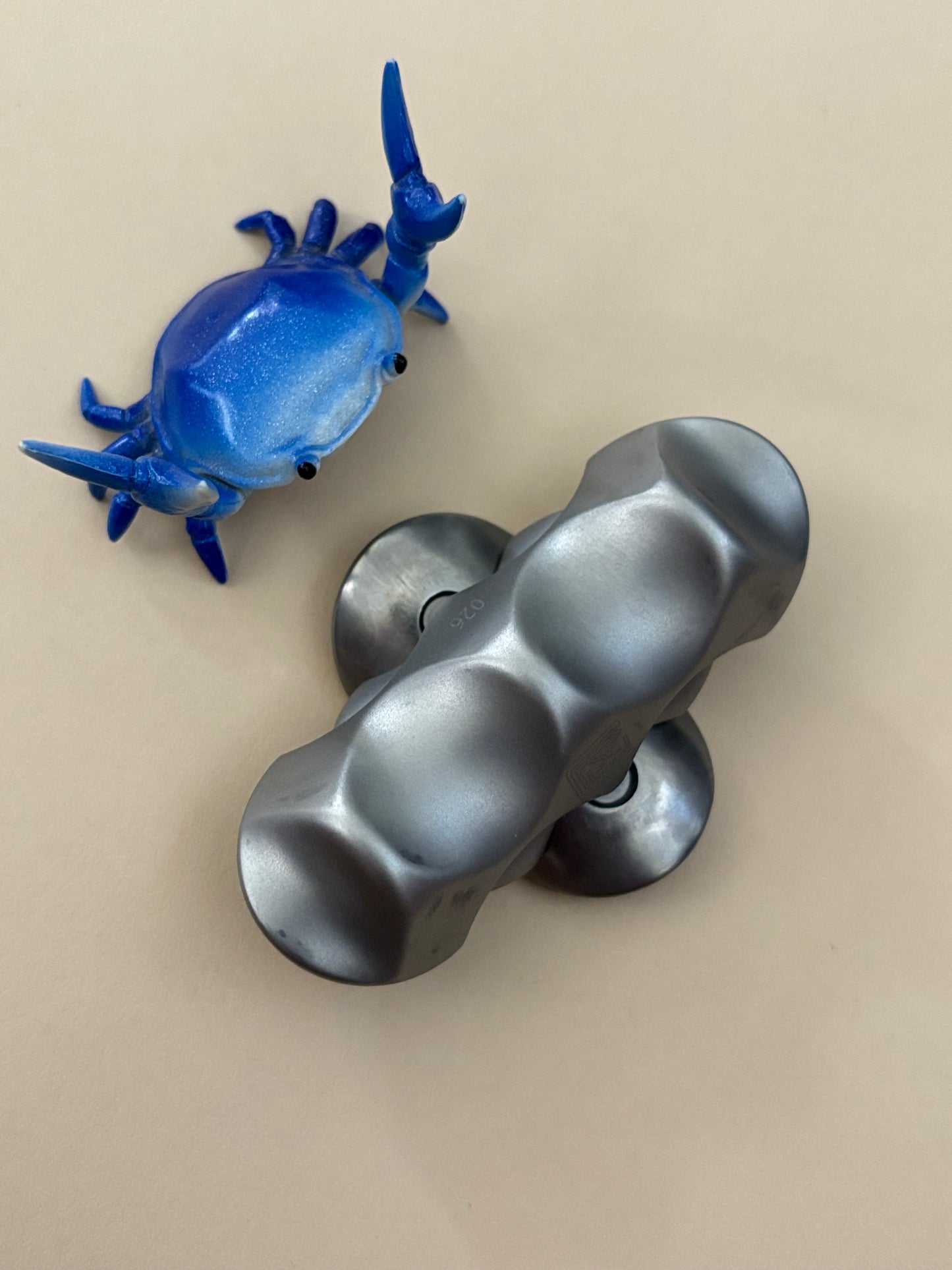 Crux by la grange - satin TI - Fidget toy
