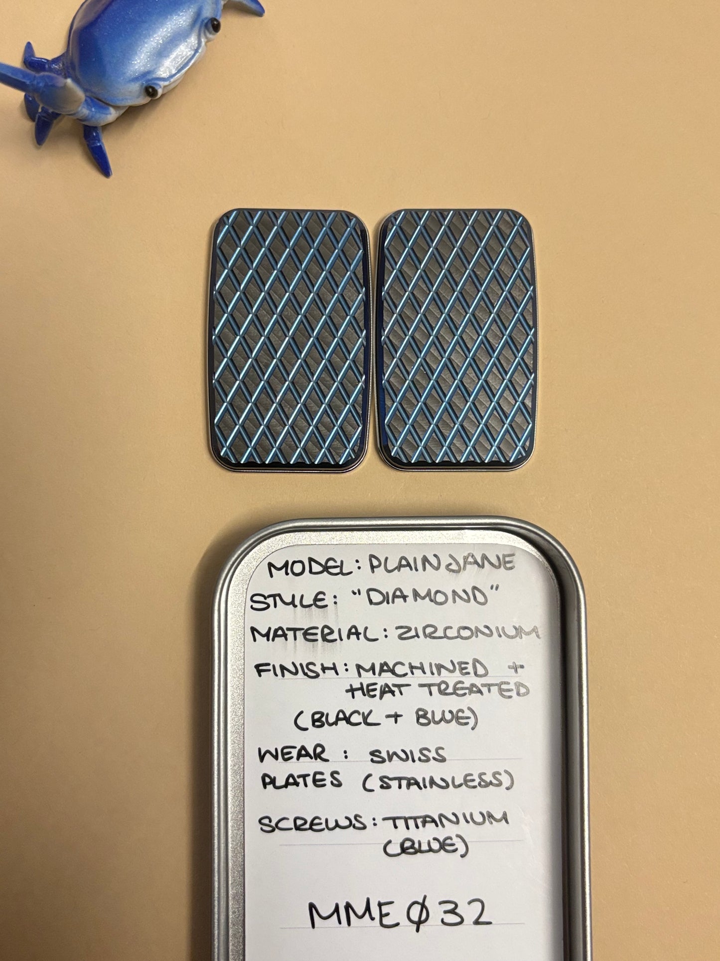 Magnus maglab plain jane Diamond - zirc with SS plate - fidget toy