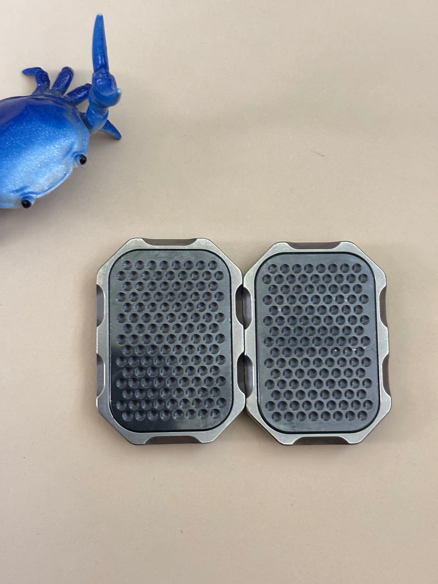 Magnus 2 click turtle slider - zirc epoxy plate - fidget toy