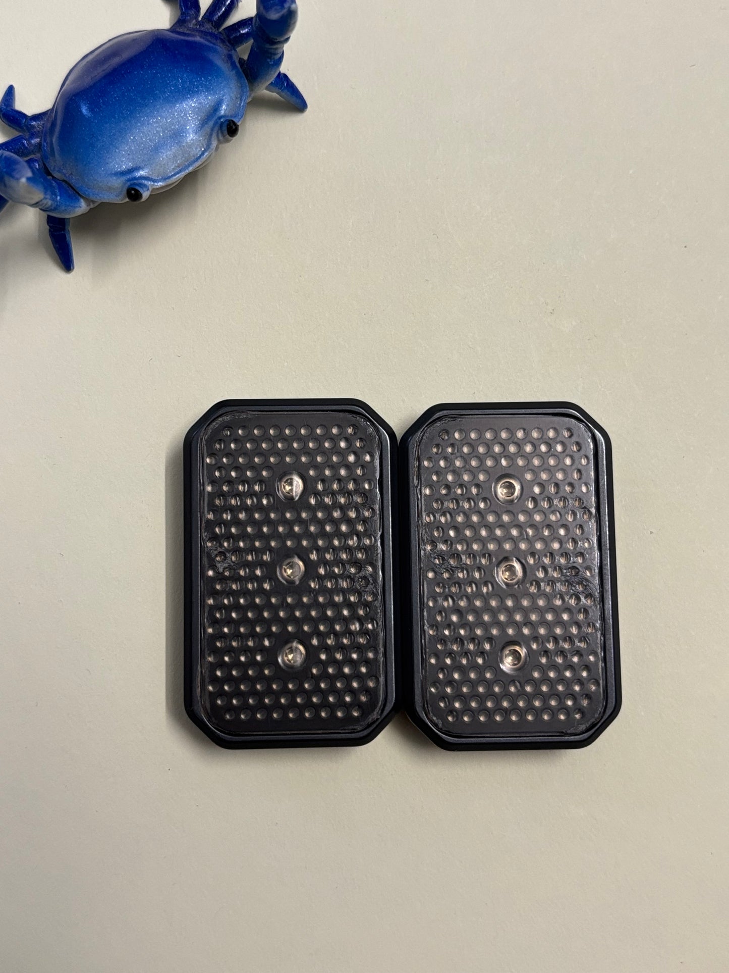 Magnus Egg slicer - zirc / Zirc screw plates - fidget sliders - fidget toys