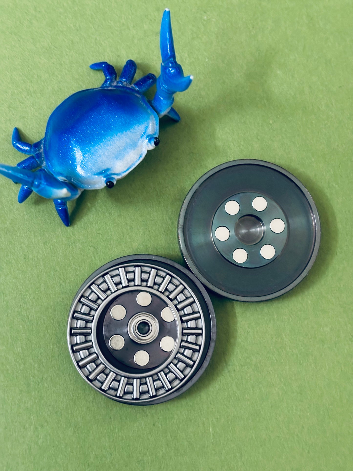 Njthandpower NJT - Ulte - zircon - haptic coin - fidget toy