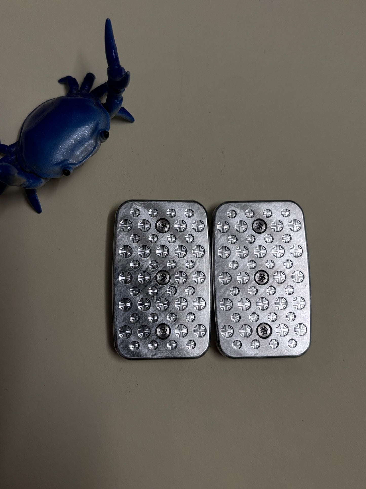 Magnus 3 super turtle slider - zirc with SS plate - fidget toy