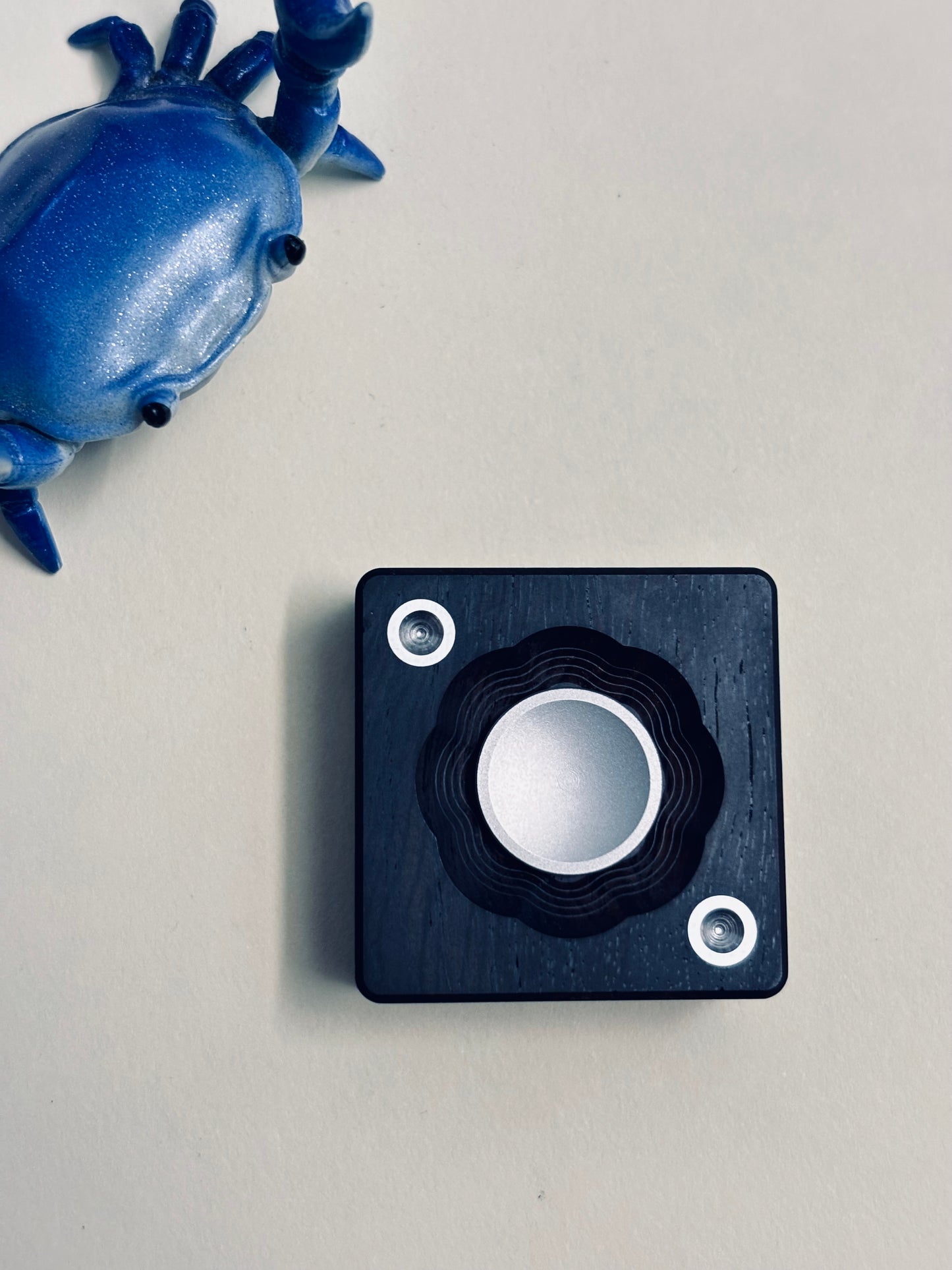 GD EDC - GD Fang Wu haptic/spinner - haptic fidget toy