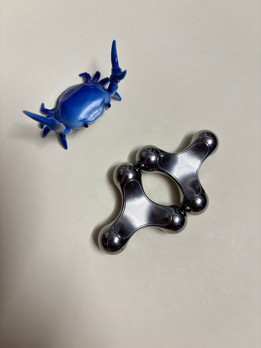 Magnus - atom - titanium - fidget toy