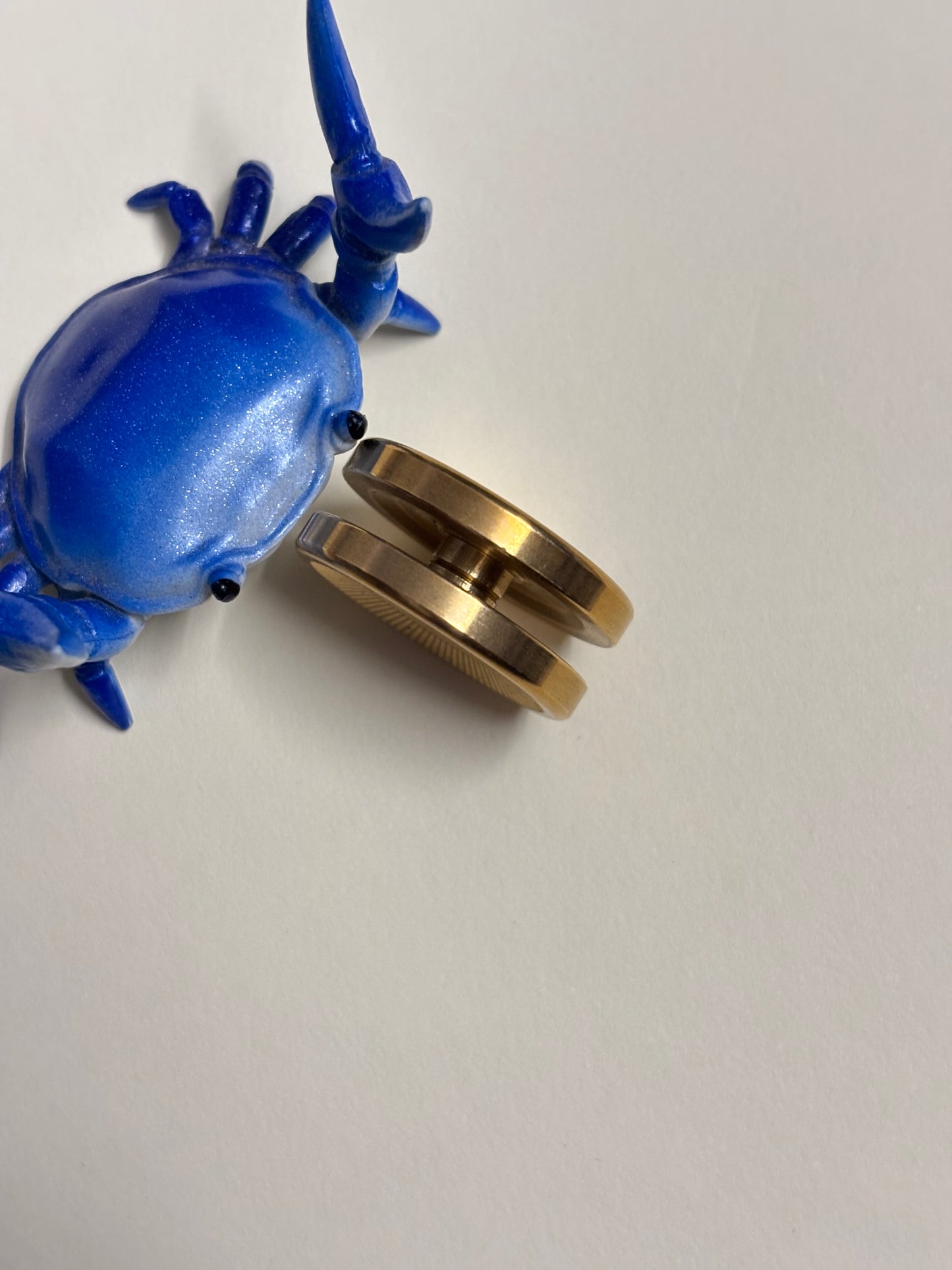 Fto - brass button - 25 mm - fidget toy