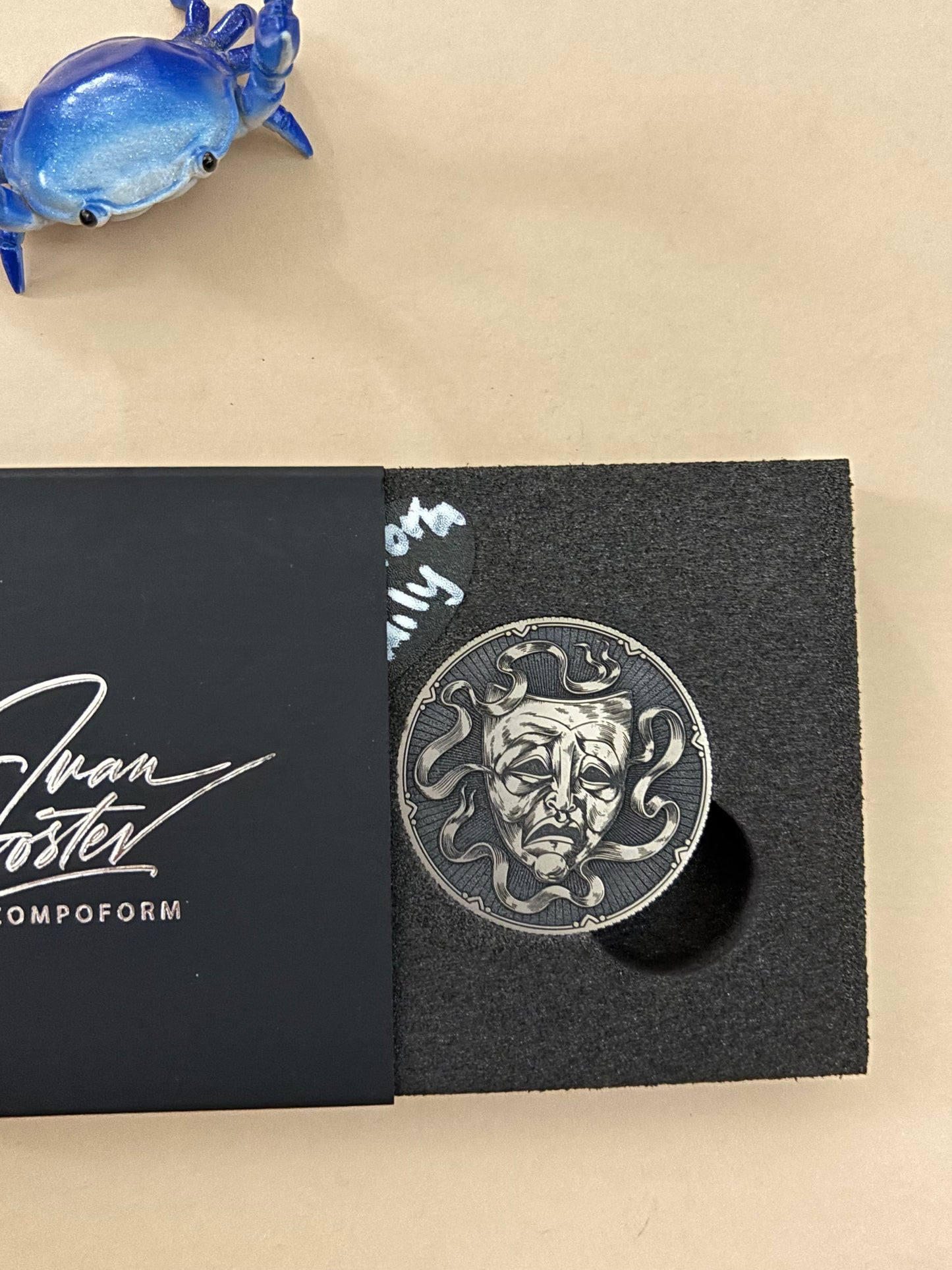 Compoform - Laugh/Cry - slider coin - fidget toy