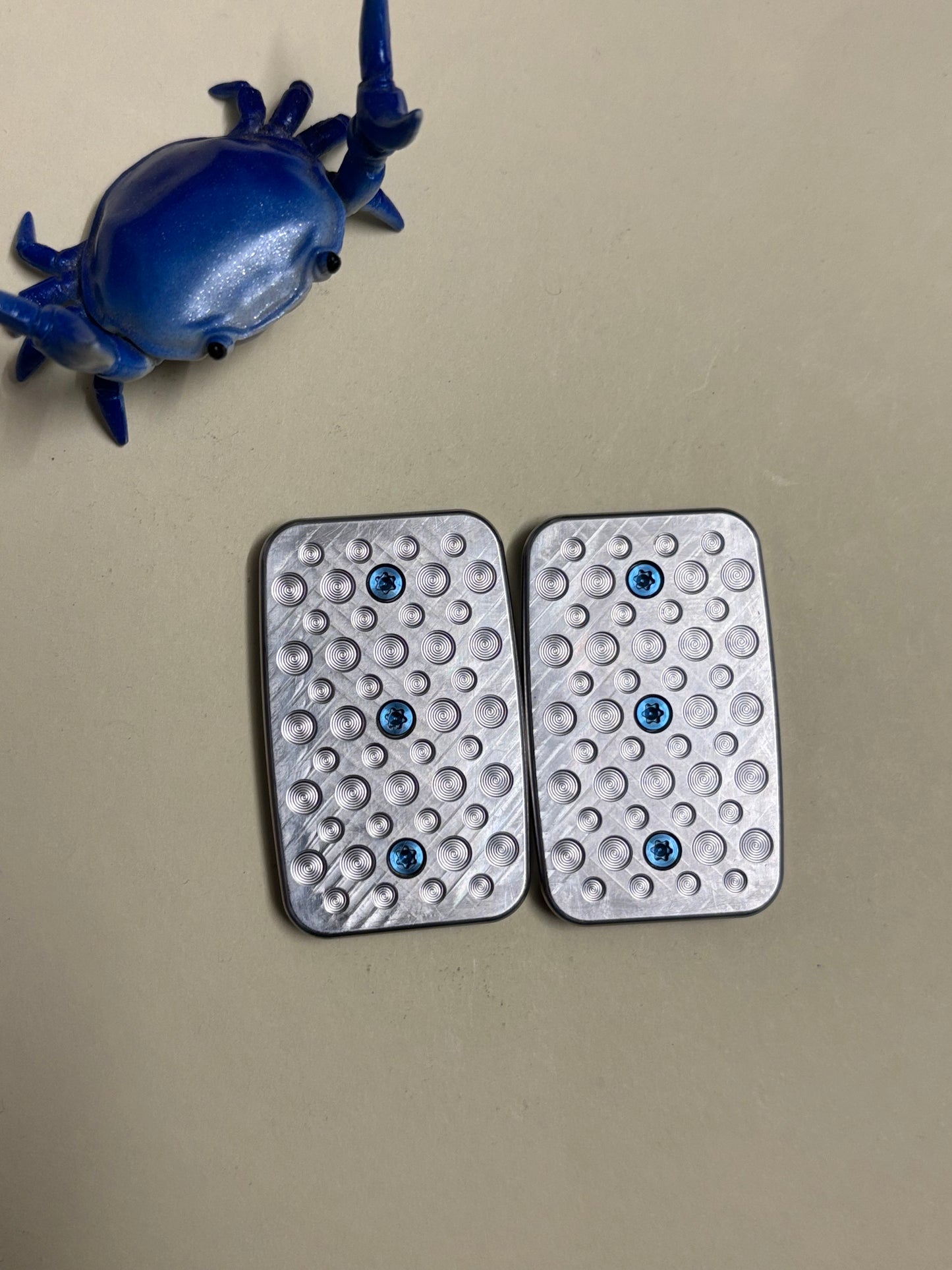 Magnus maglab plain jane Hex - zirc with SS plate - fidget toy