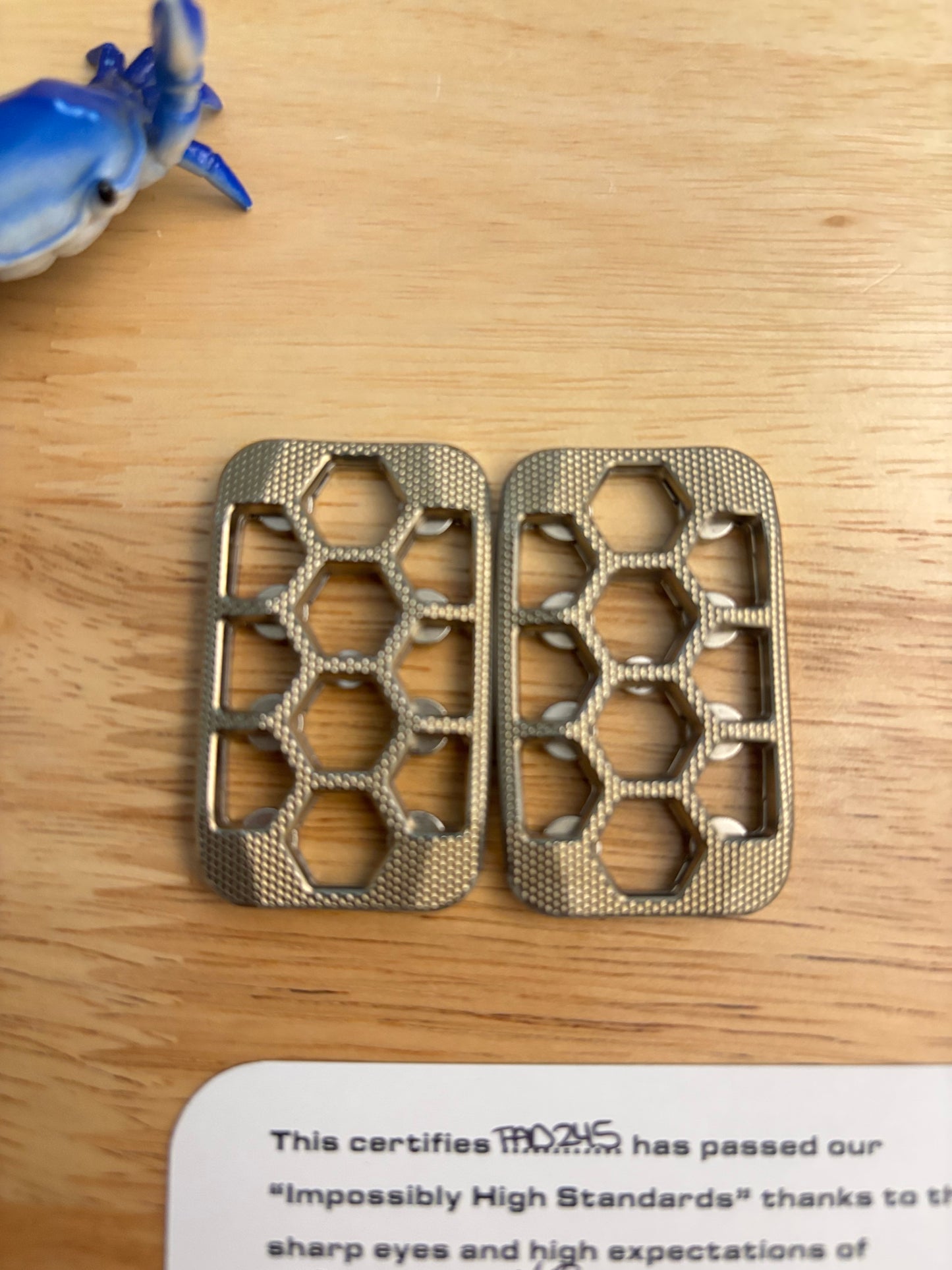 Magnus hex toad golf - Ti/SS plates  - fidget toy