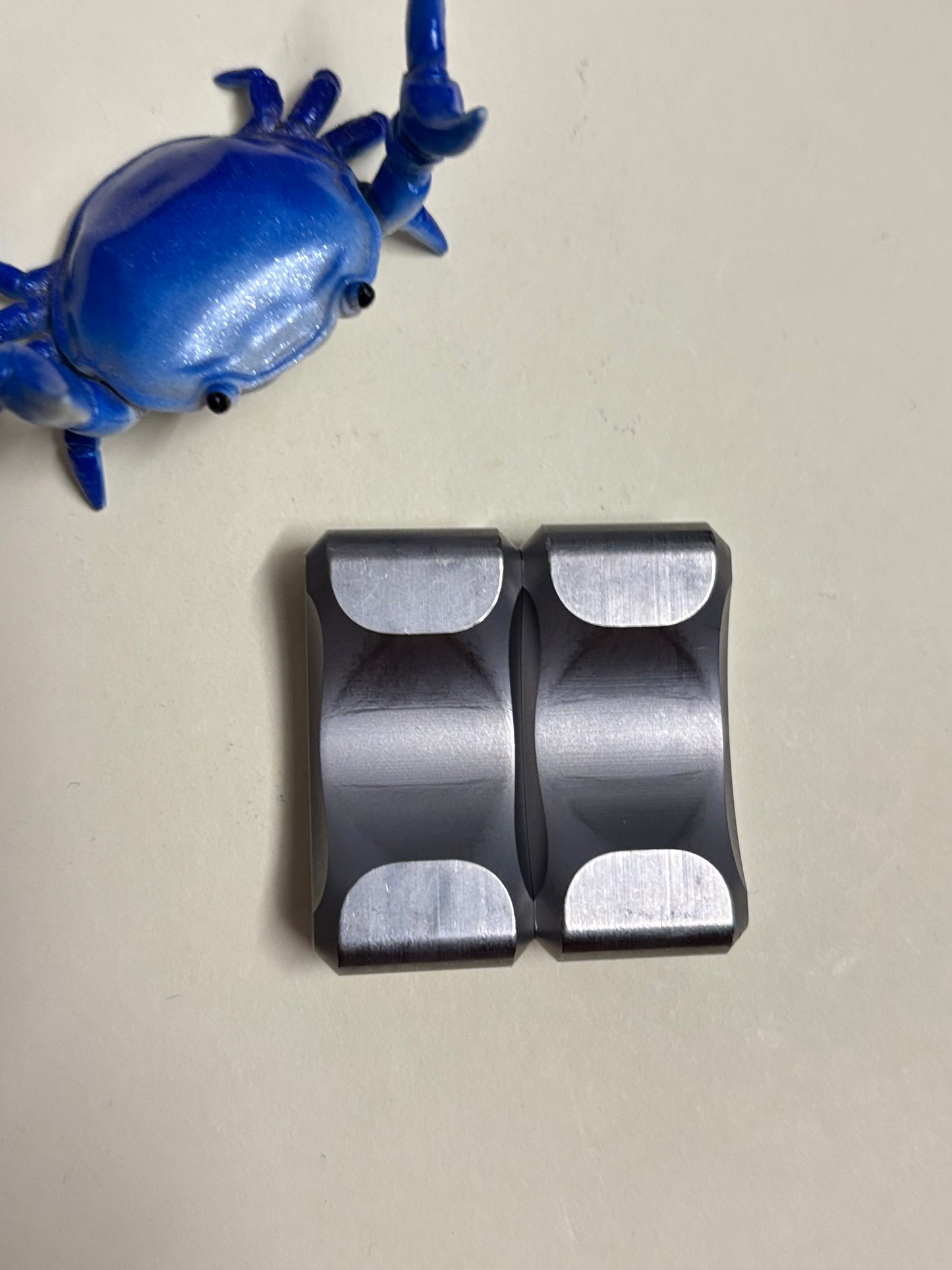 UQH - Gravity clicker  -  super - TI - Fidget toy