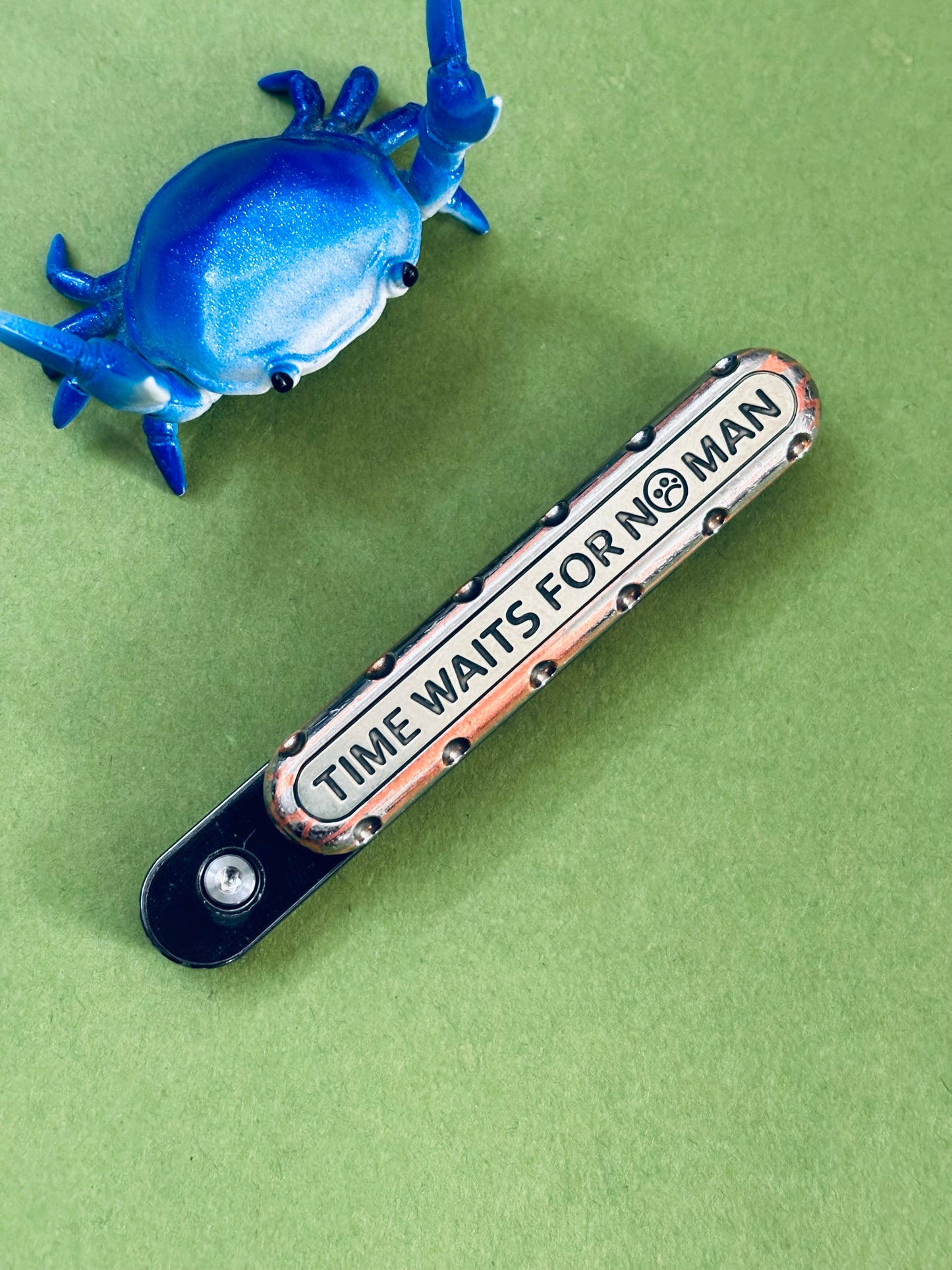 Topd slider - sc time waits for no man/ worry stone - fidget toy