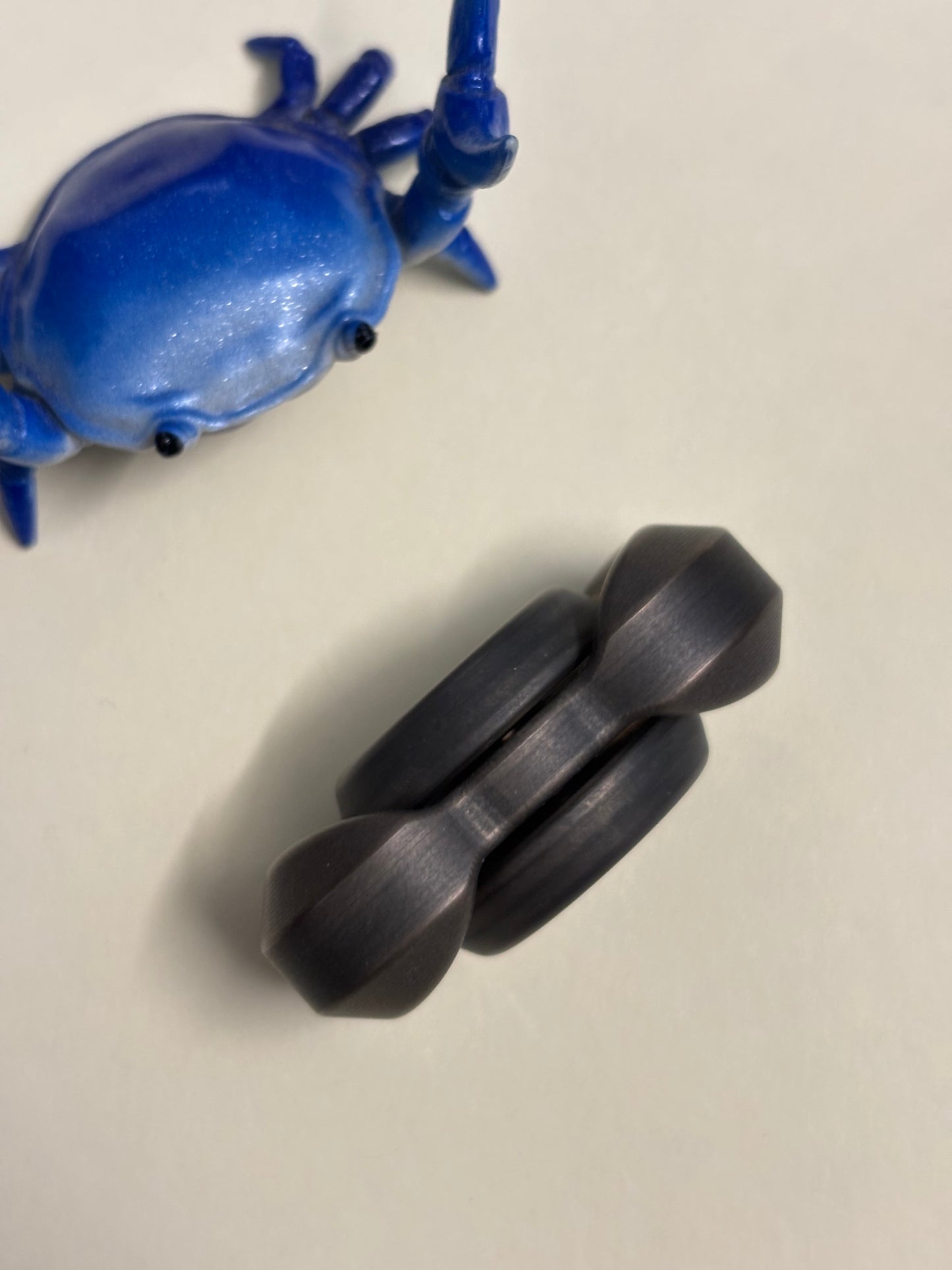 Indy Thicc - chelsea LP-S (954 bronze) - fidget spinner - fidget toy