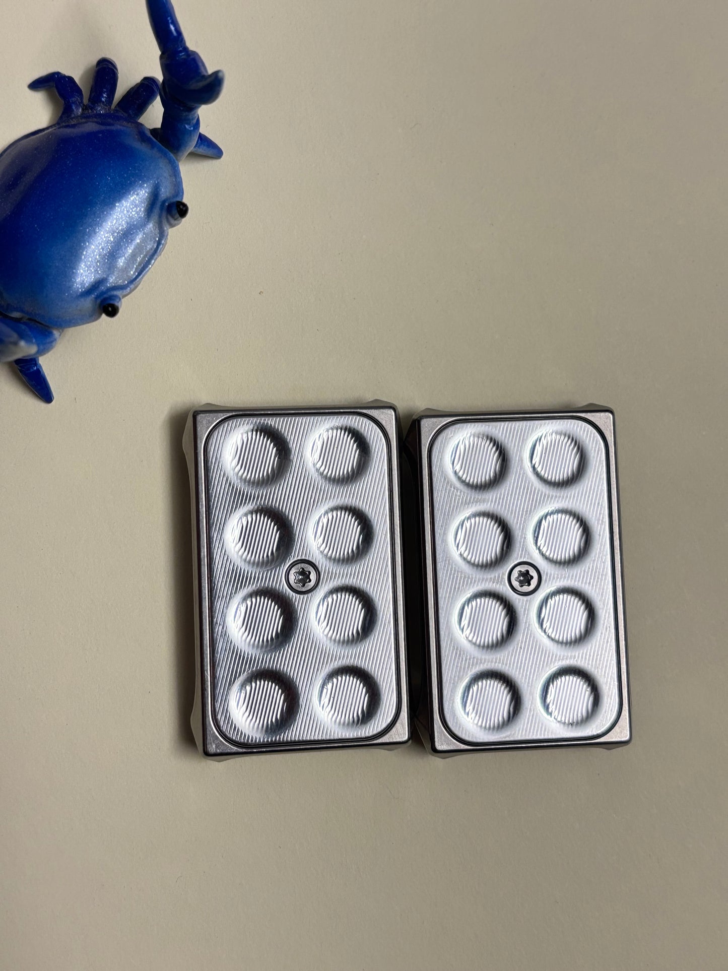 Magnus spider - Titanium with SS plates - fidget toy