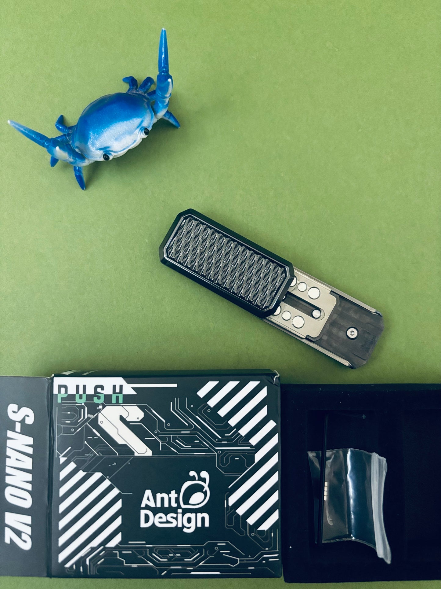Ant Design - S- nano V2 -  zirc - Fidget toy