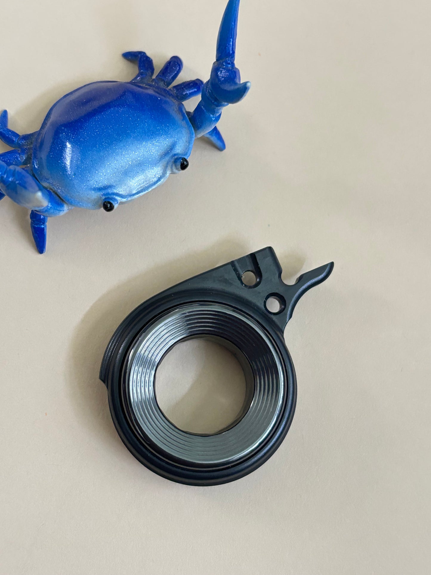 Wanwu Exoskeleton - zirc - fidget toy