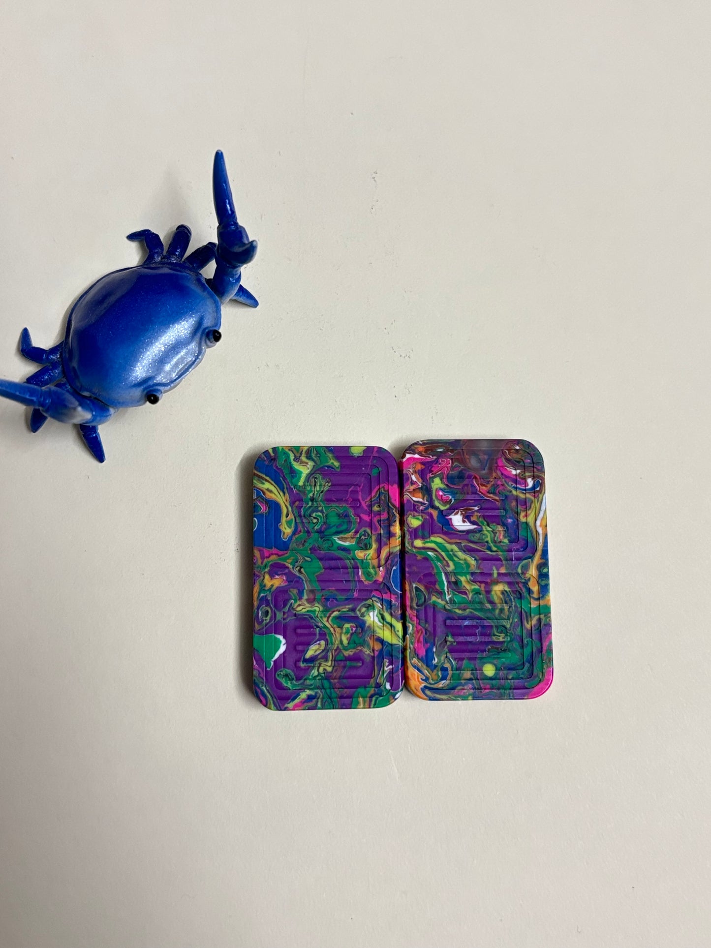 Novel carry  - tile - fidget slider