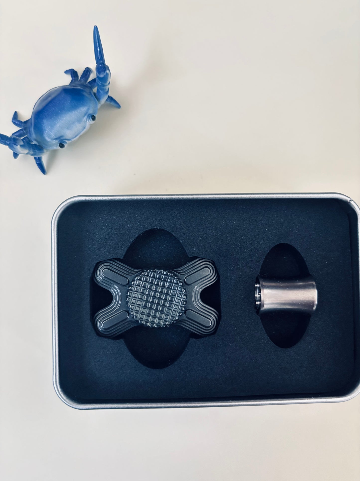 Magnus Bone spinner - zirc - fidget spinner  - fidget toy