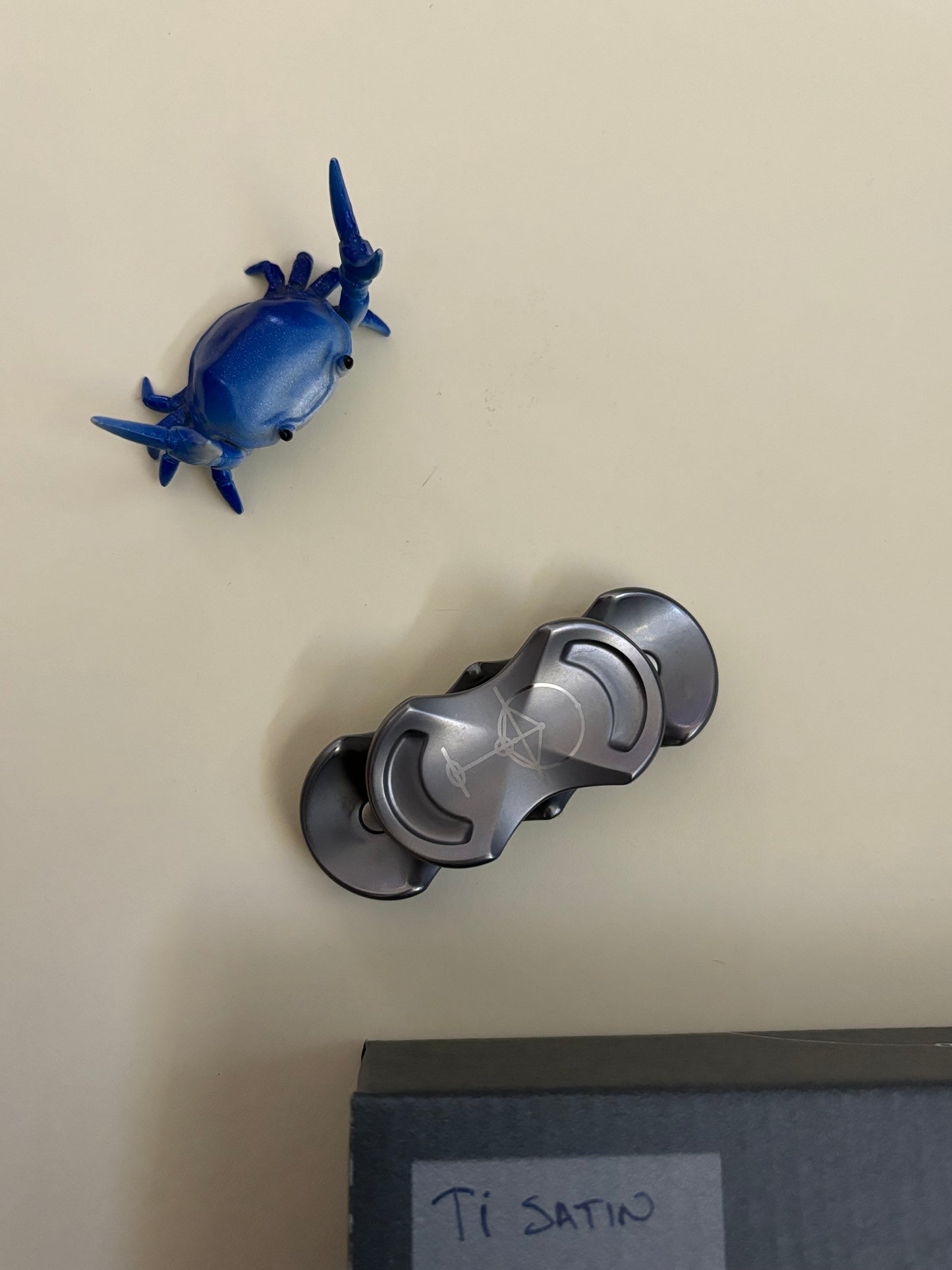 Crux by la grange - satin TI - Fidget toy