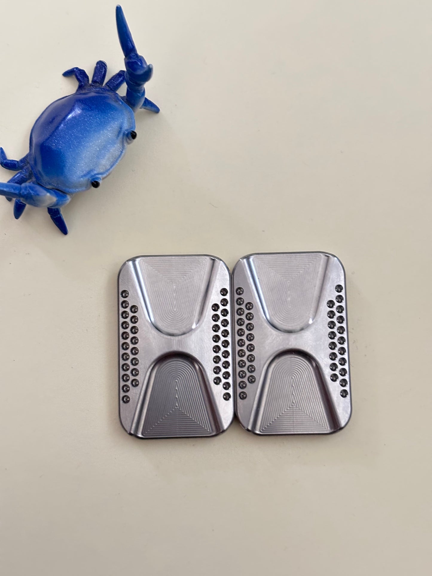 Magnus aero  - slider ti with ss screw in plates - fidget toy