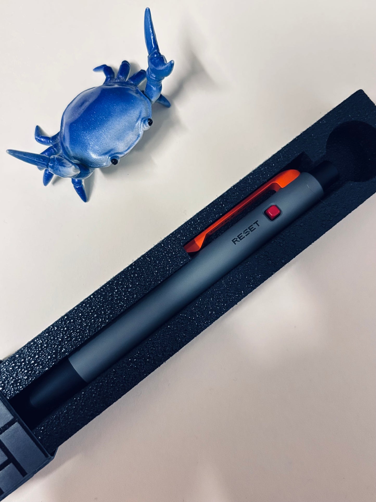 Tactile Turn 8 bit - mini side click mini - bolt action pen - edc
