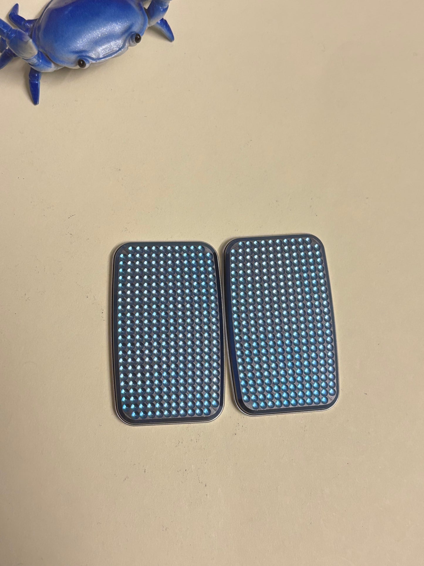 Magnus maglab plain jane dots - zirc with SS plate - fidget toy