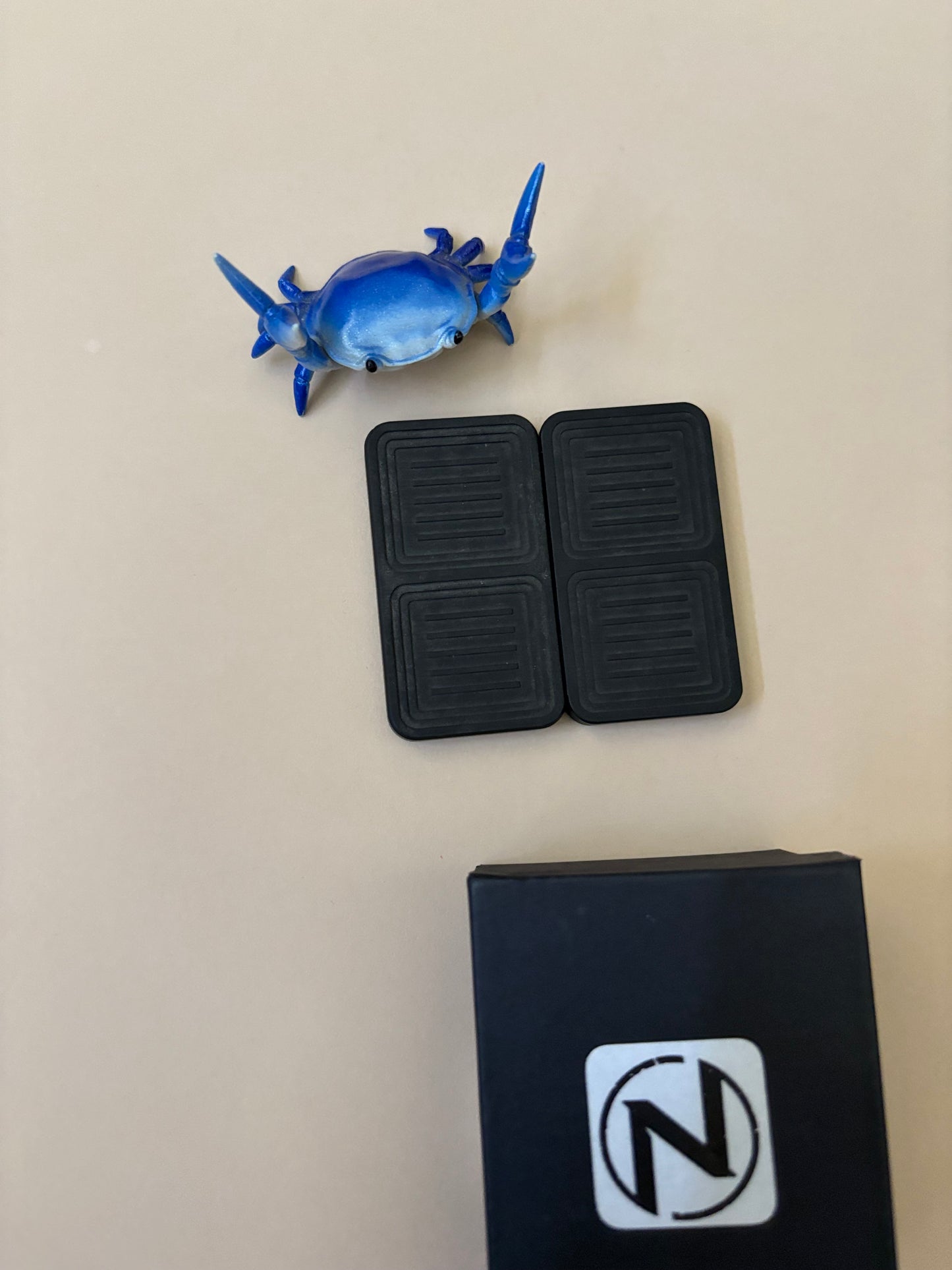 Novel carry  - Tile - fidget slider