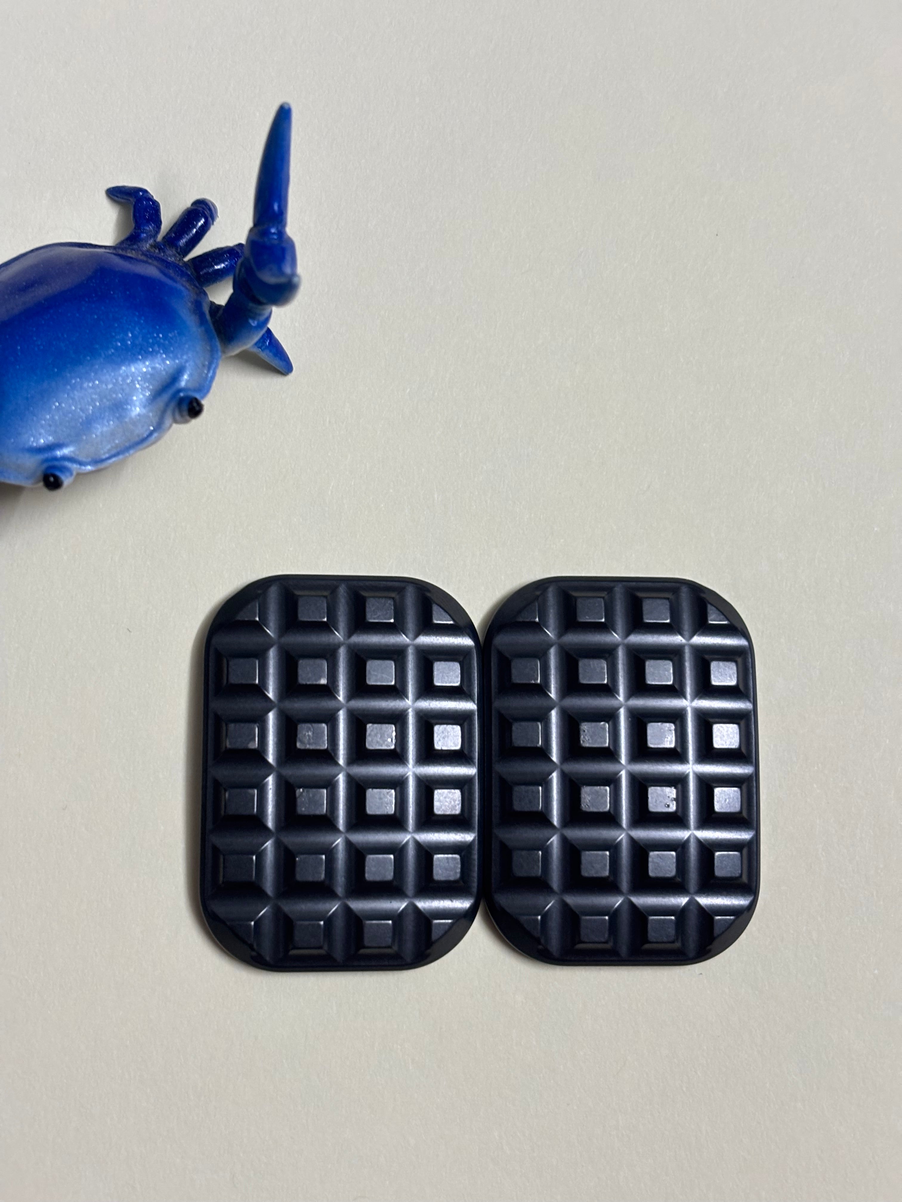 Magnus grenade - zirc/zirc 2 click - fidget toy – Plants Wake You Up