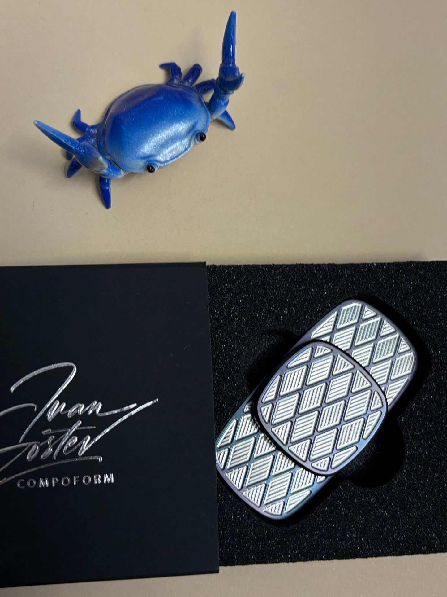 Compoform - kickflip - Ti - fidget toy