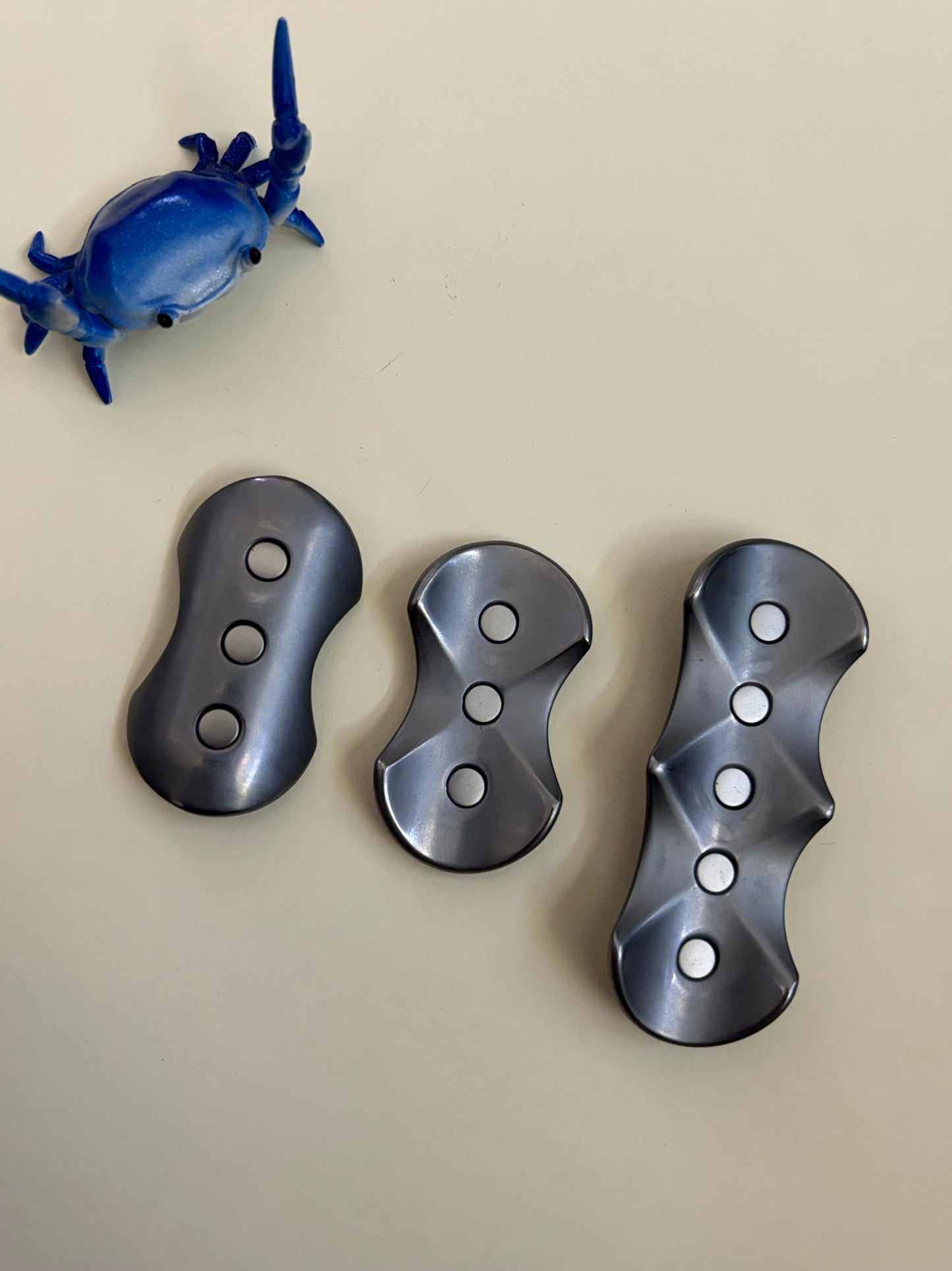 Crux by la grange - satin TI - Fidget toy