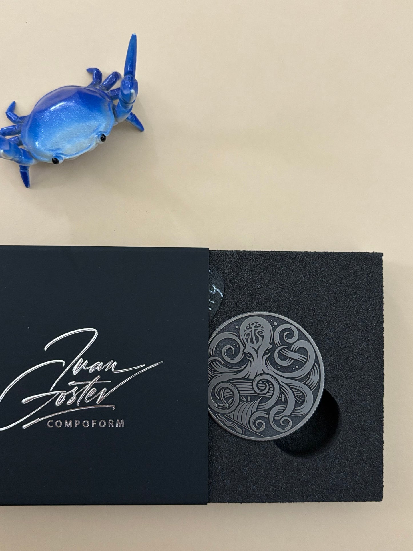 Compoform - Kraken - slider coin - fidget toy