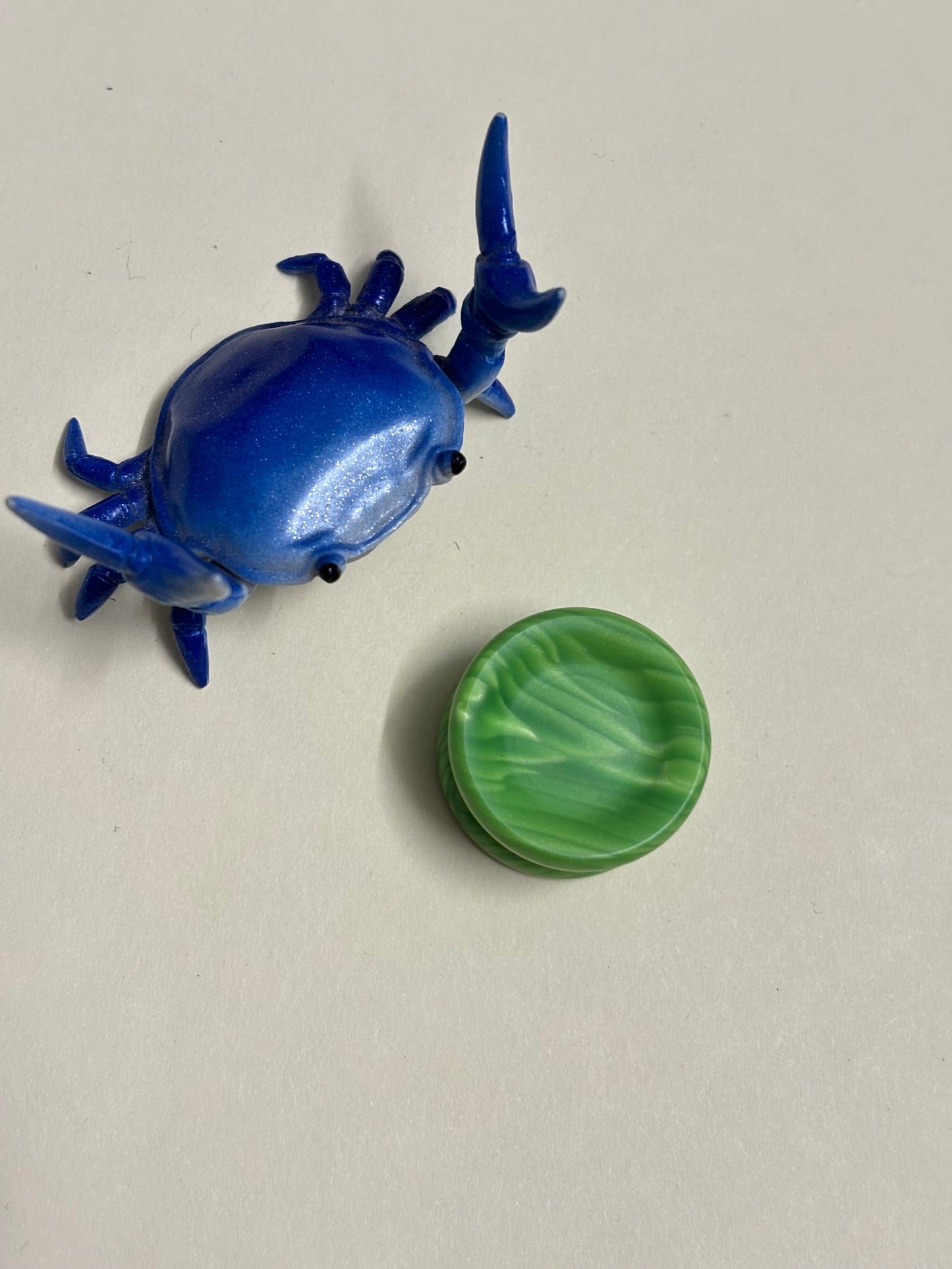 Indythicc - resin? button - 24 x 14mm button  - fidget spinner - Fidget toy