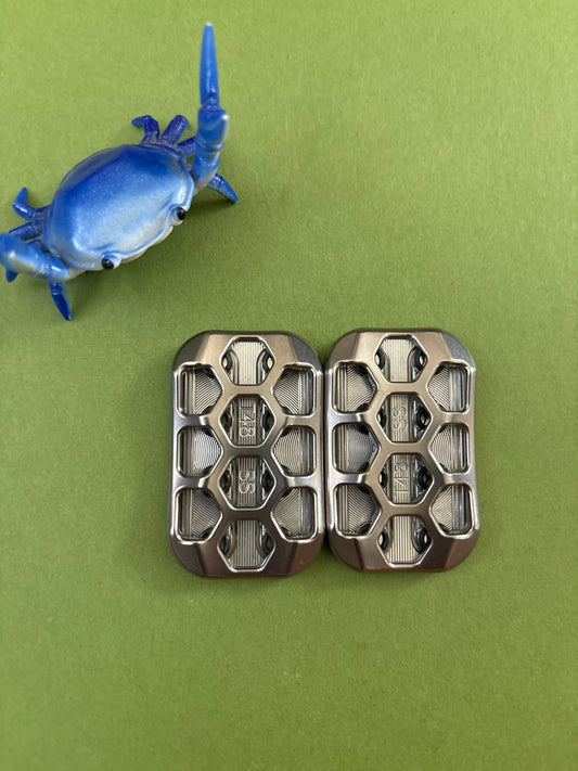 Magnus hex toad - slider ti with ss screw in plates - fidget toy