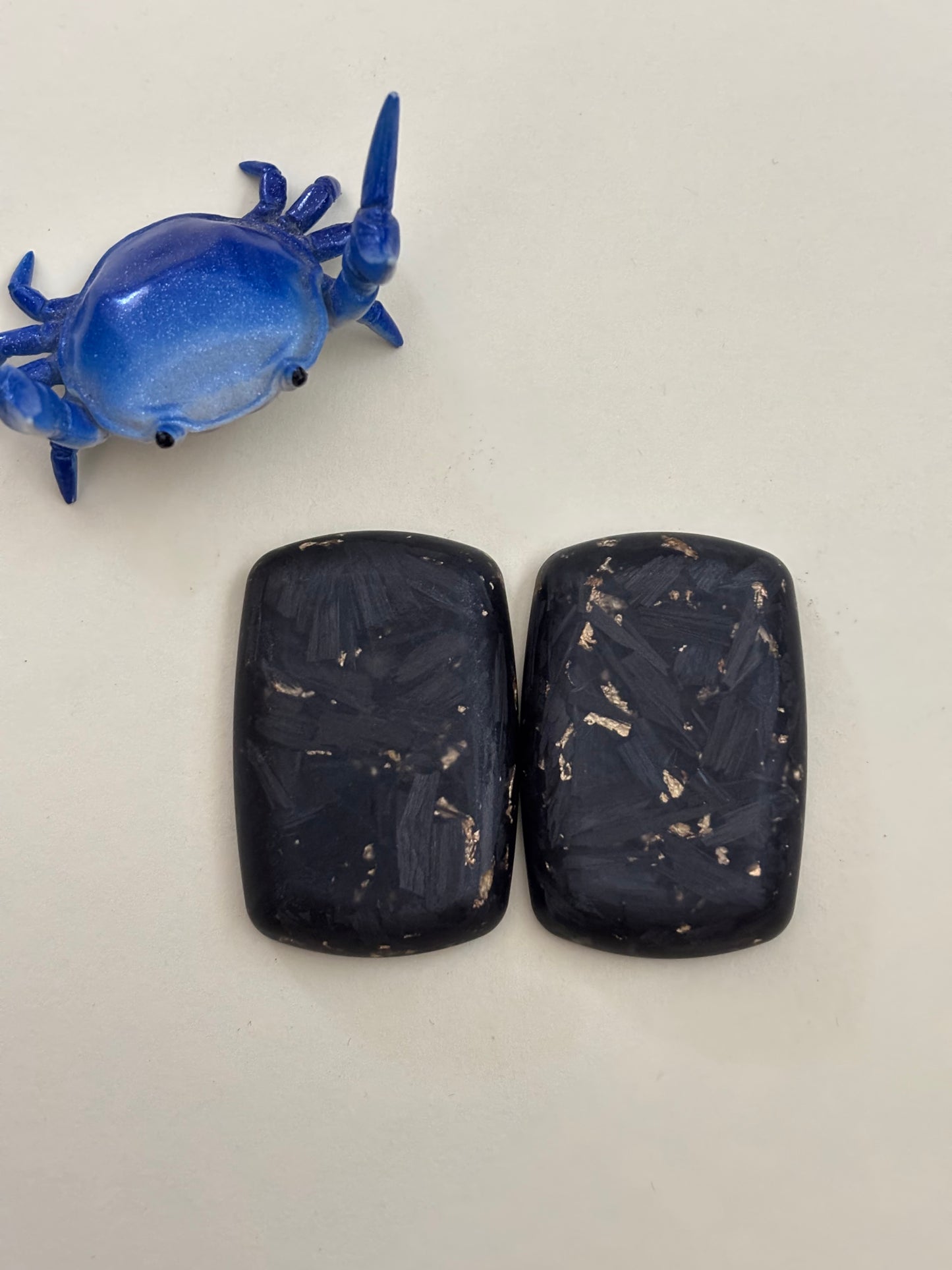 Magnus chonky slider - carbon fiber flaked gold - fidget toy