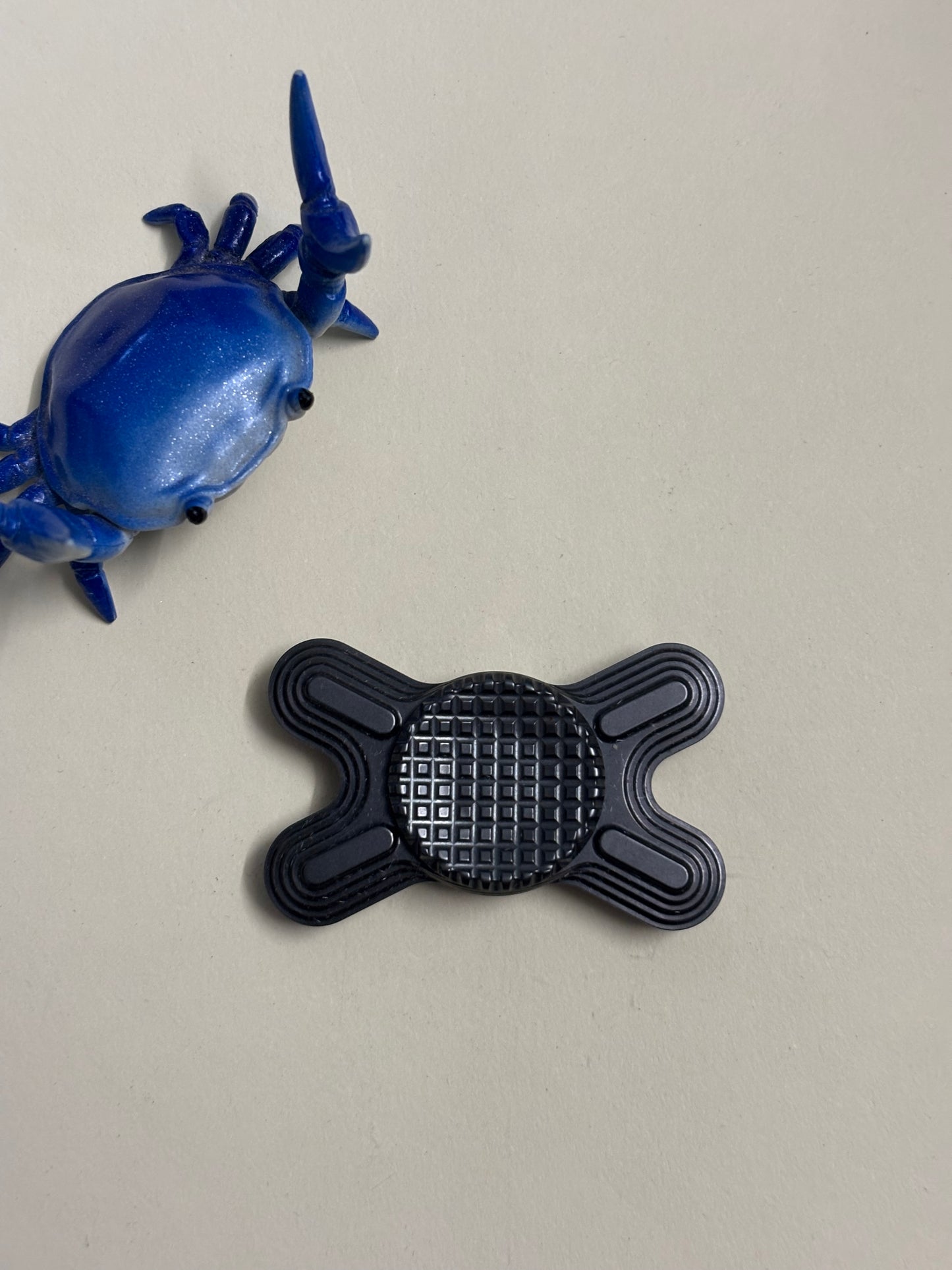 Magnus Bone spinner - zirc - fidget spinner  - fidget toy