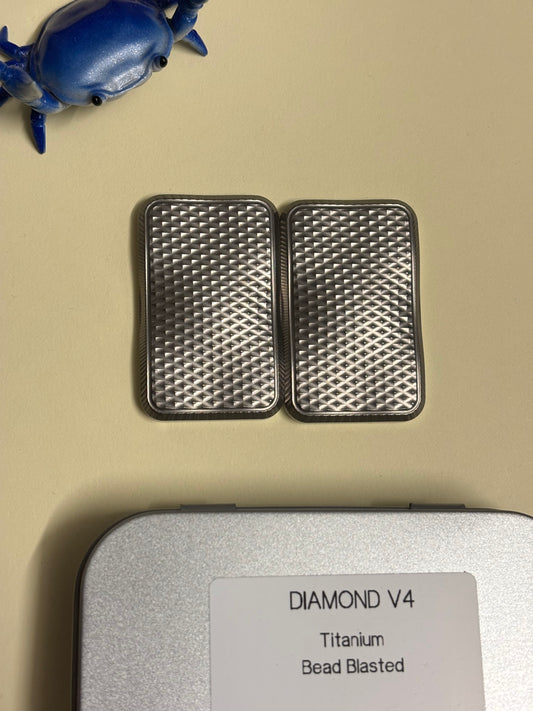 Kukoedc - Diamond V4 - TI - 3 click - fidget toy