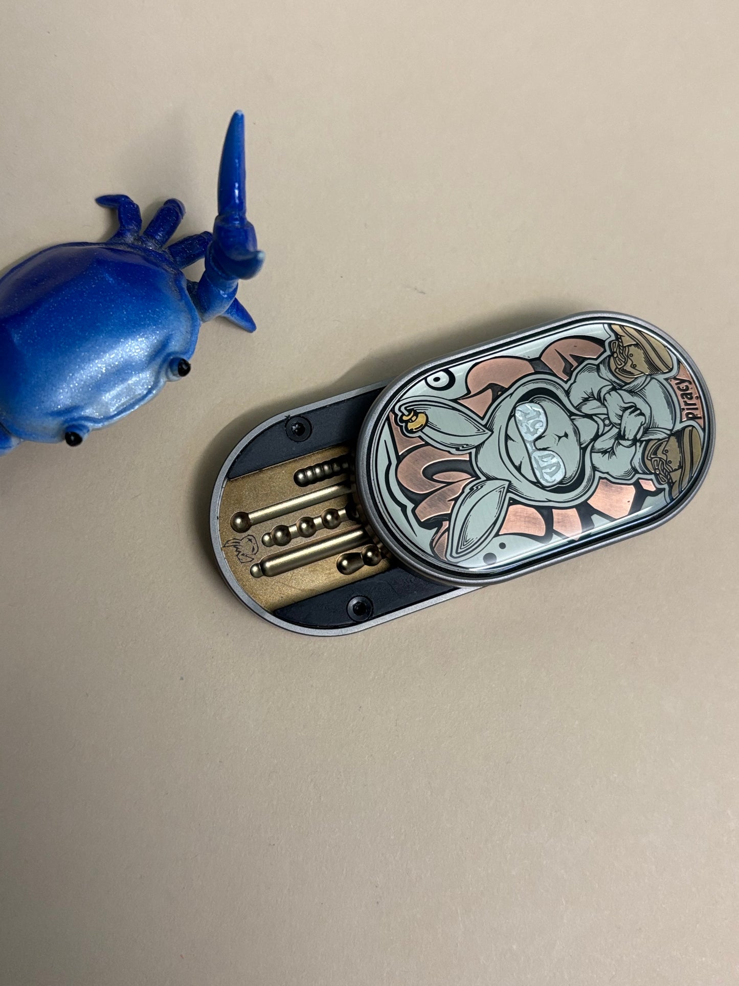 MOT rabbit - TI - fidget toy