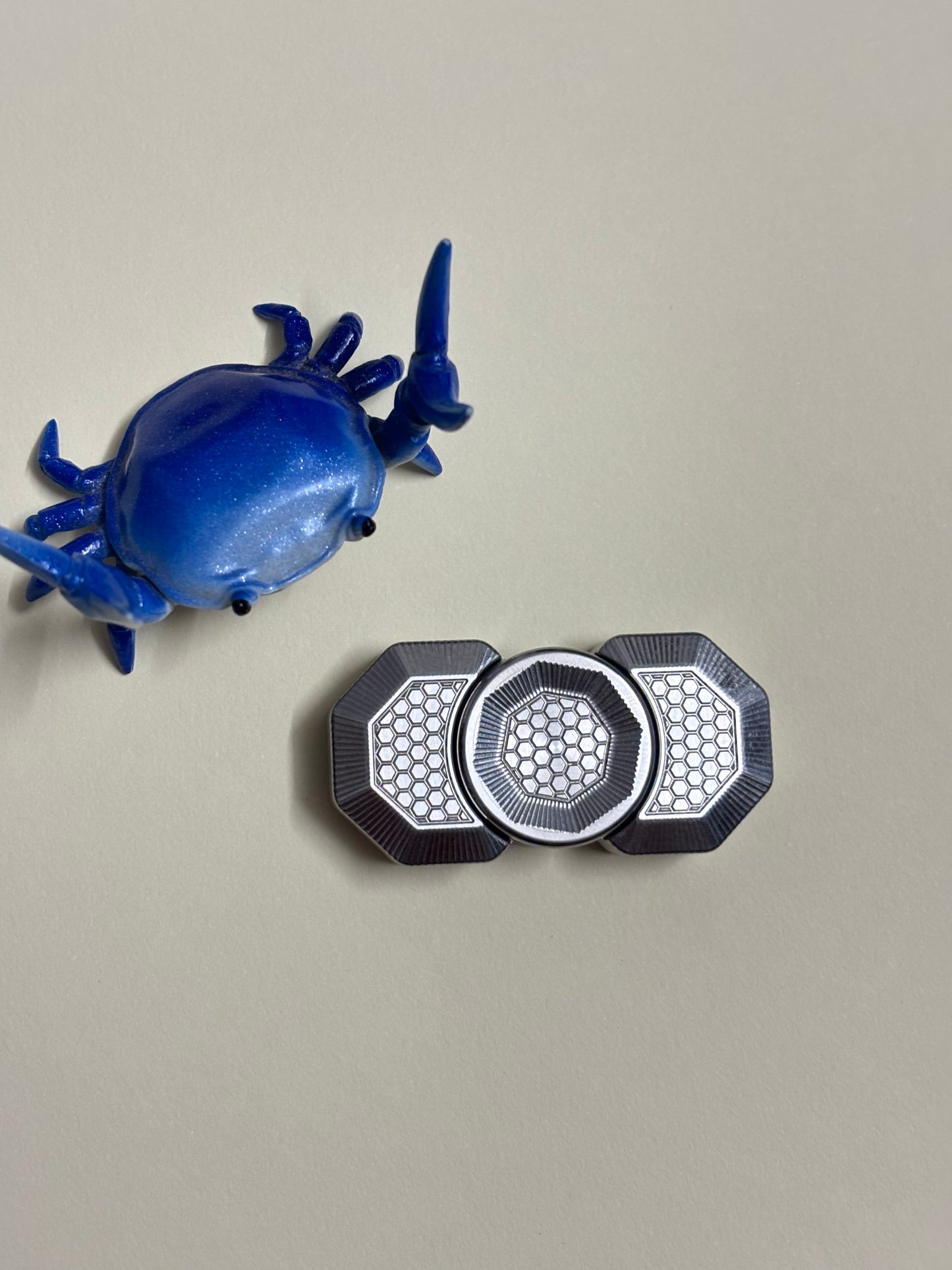 FTO - guardian - titanium - fidget spinner - fidget toy