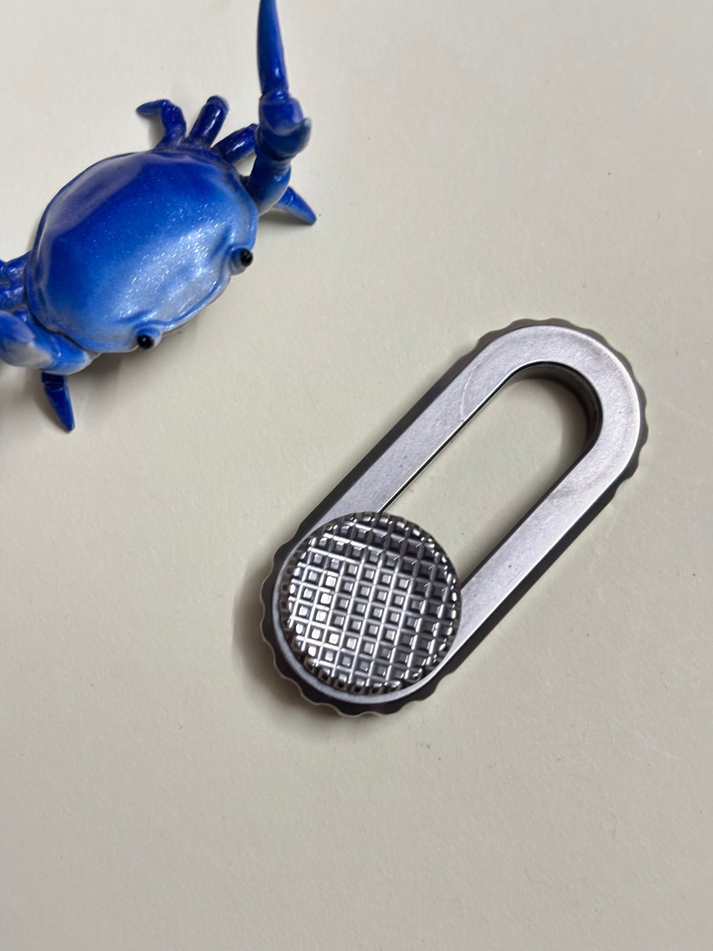 Magnus floop -titanium B33 - fidget toy