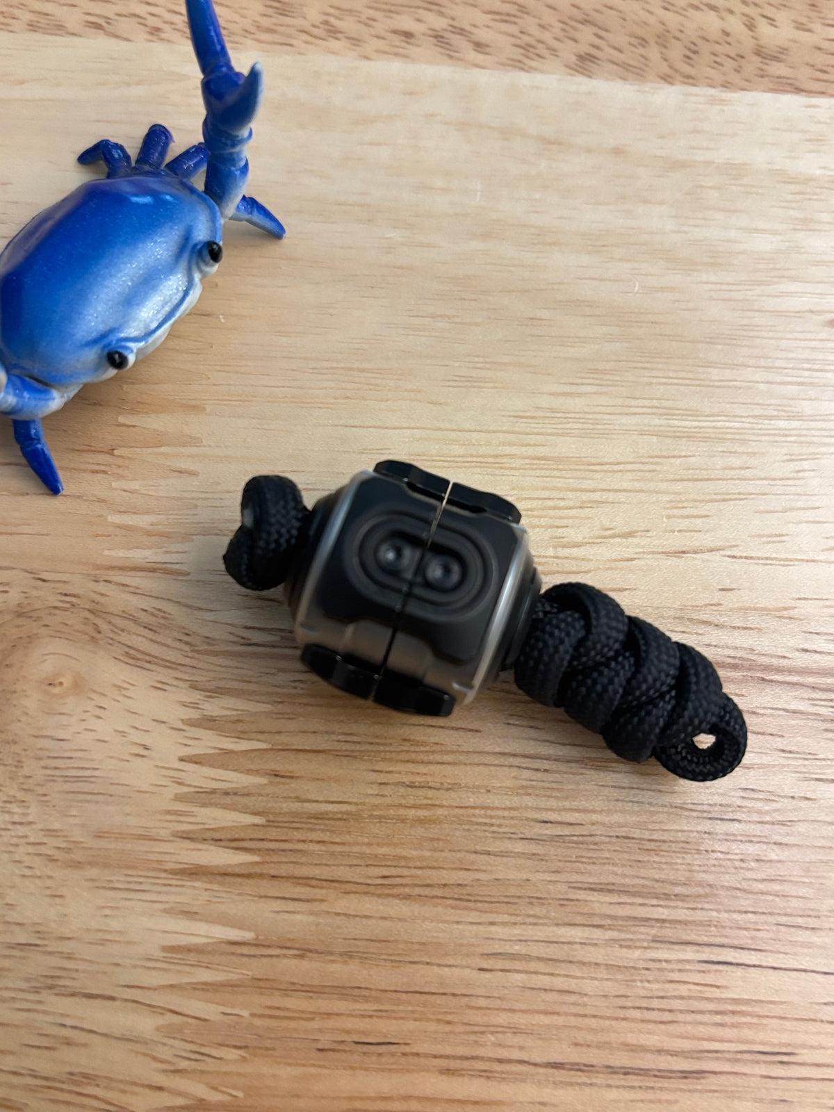 Nayici - shake beads TI/SS- fidget toy