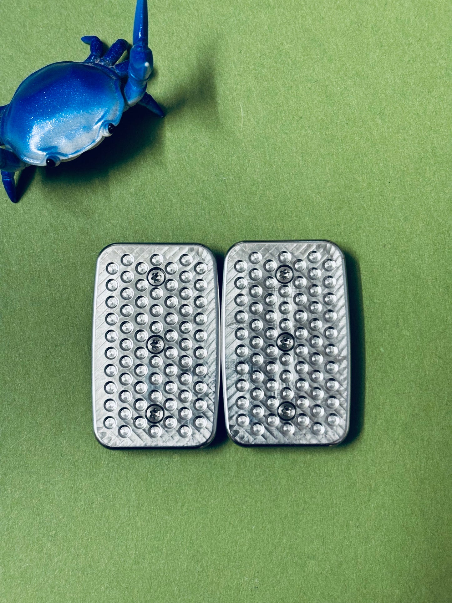Magnus maglab supergrub  - wacky fiber with SS plate - fidget toy