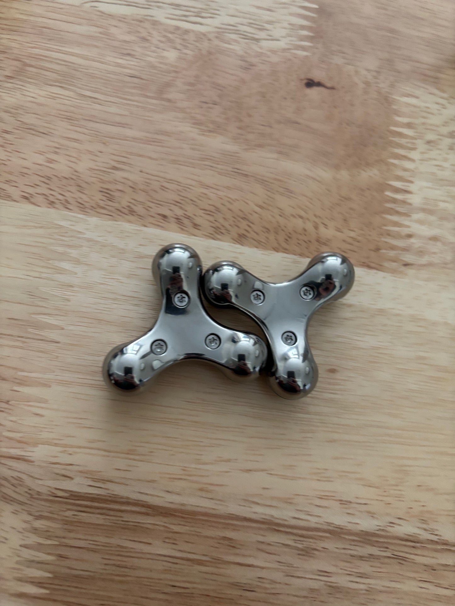 Magnus - atom v2 - titanium - fidget toy