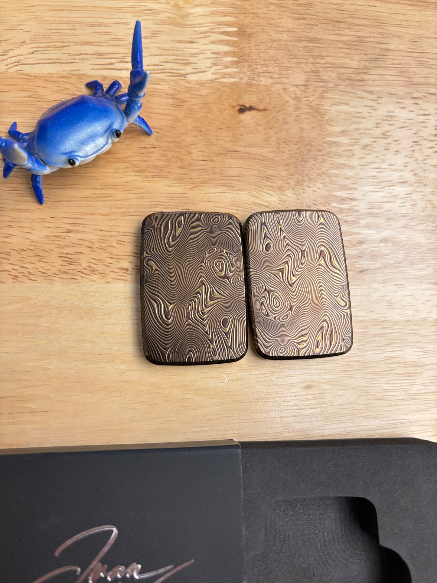 Compoform Argyle V2.1 - laser etched titanium slider