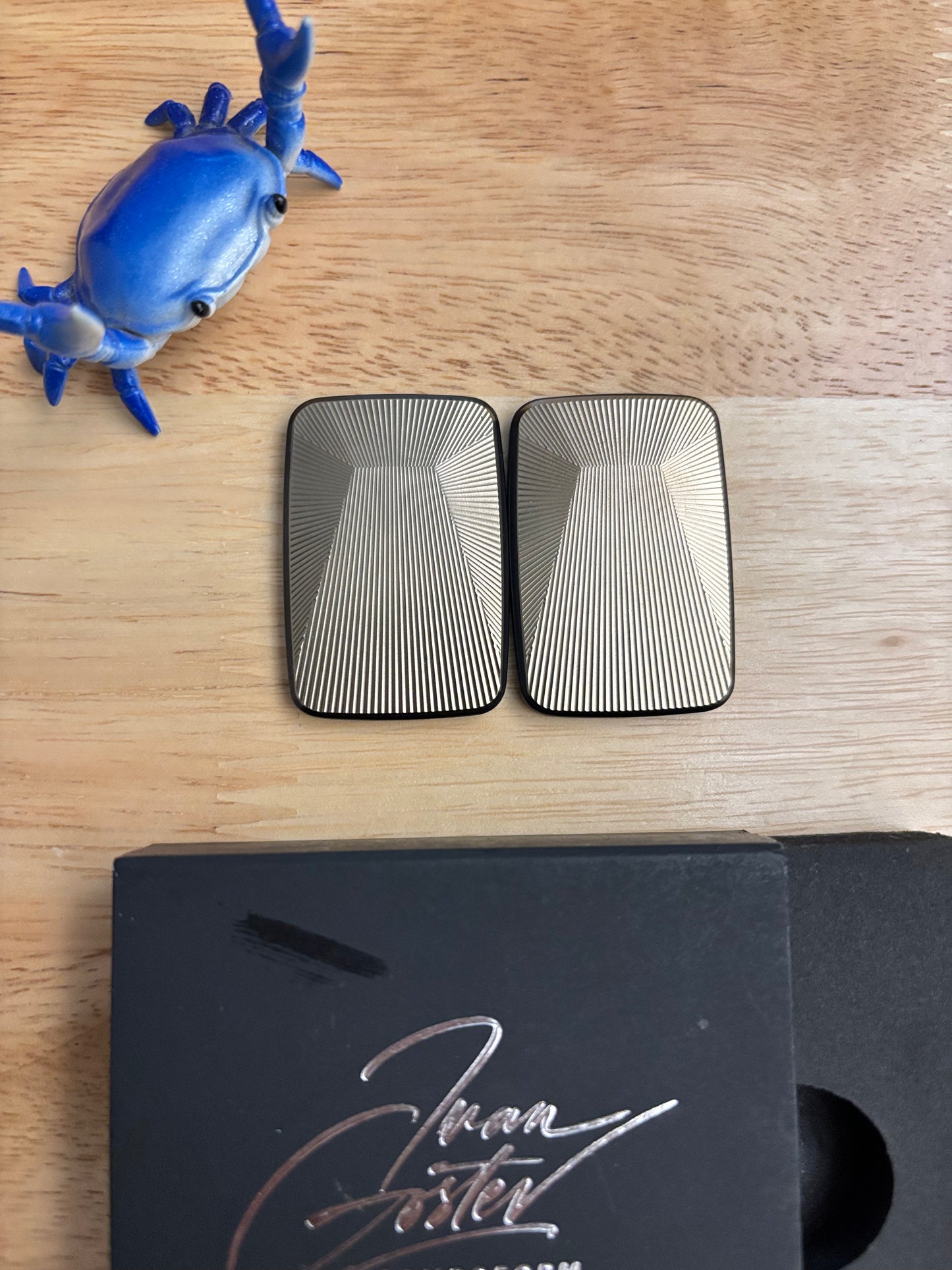 Compoform V3  - laser etched titanium slider