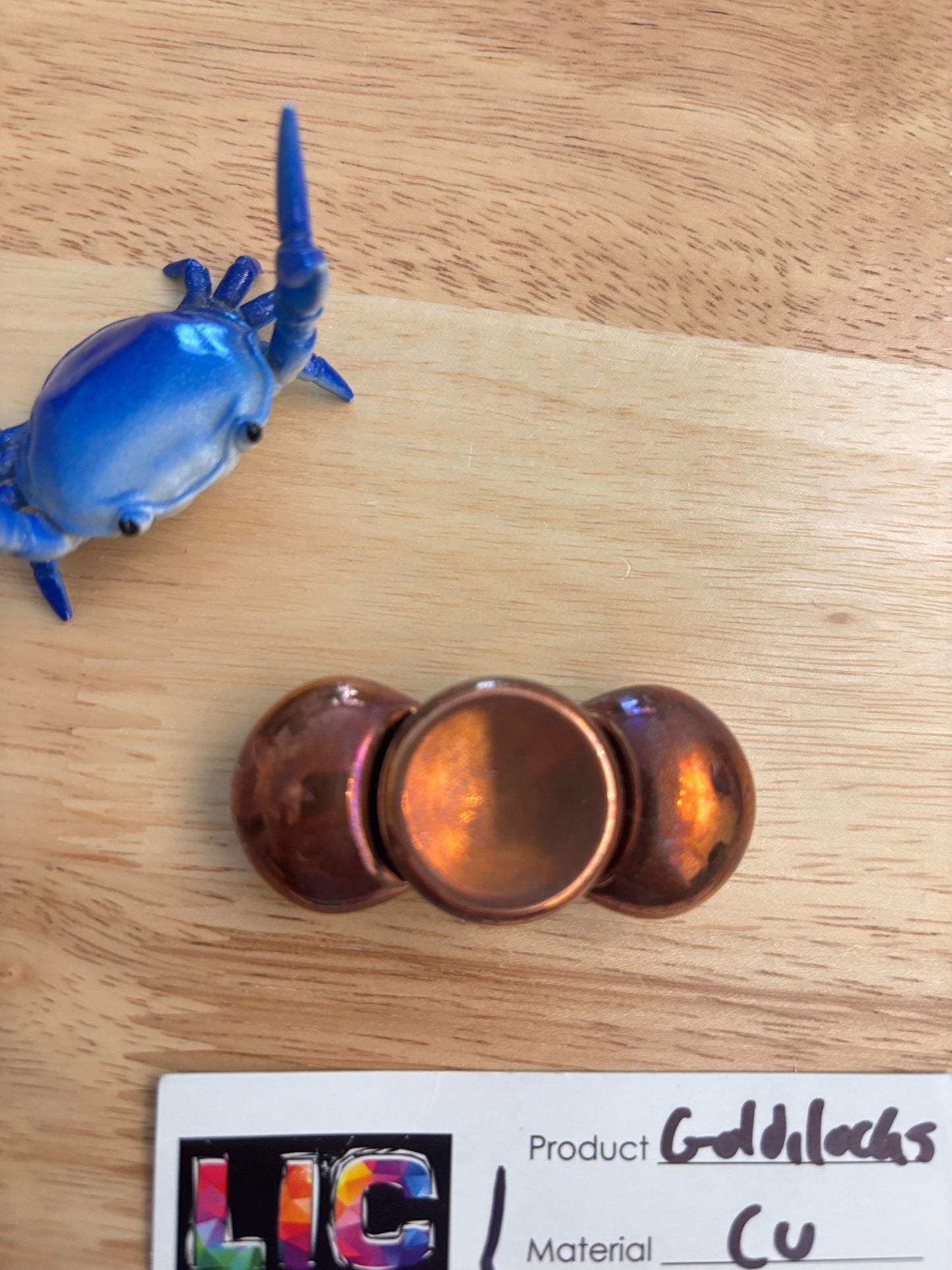 LIC - Goldie - CU - fidget spinner  - fidget toy