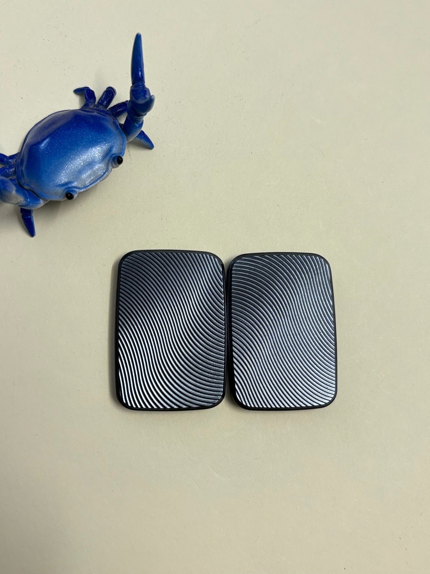 Compoform V5 - Vice - titanium slider