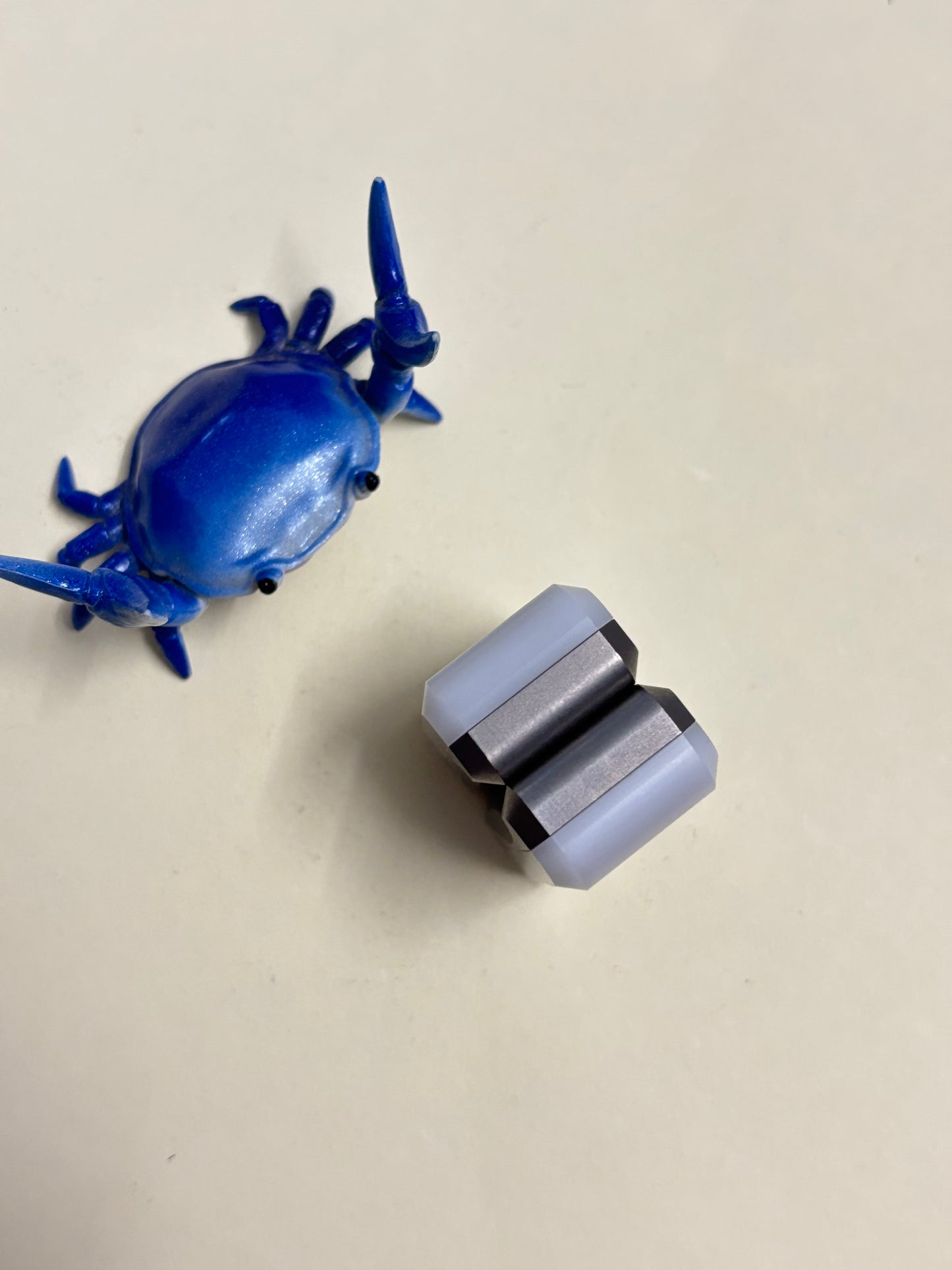 UQH - Gravity clicker  -  Super G delrin/TI- Fidget toy