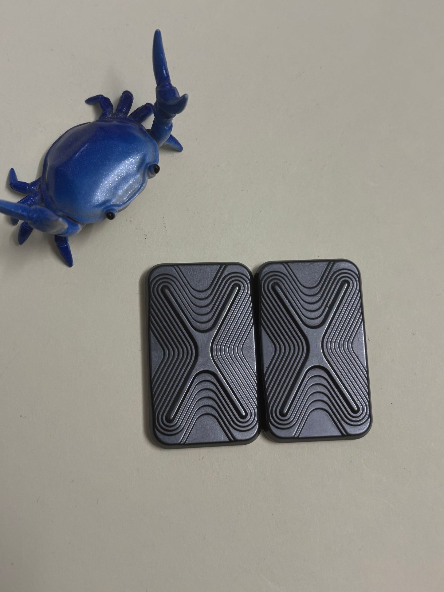 Magnus superx - 3 click slider - zirc with stainless steel screw plate - fidget toy