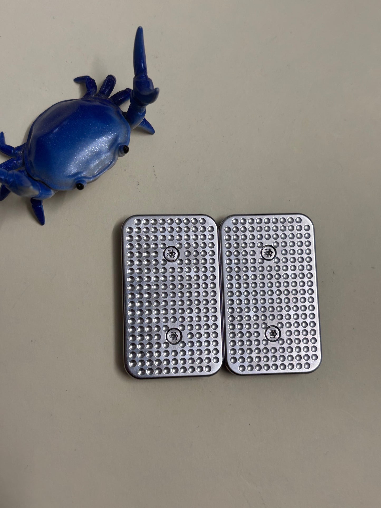 Magnus superx - 3 click slider - zirc with stainless steel screw plate - fidget toy